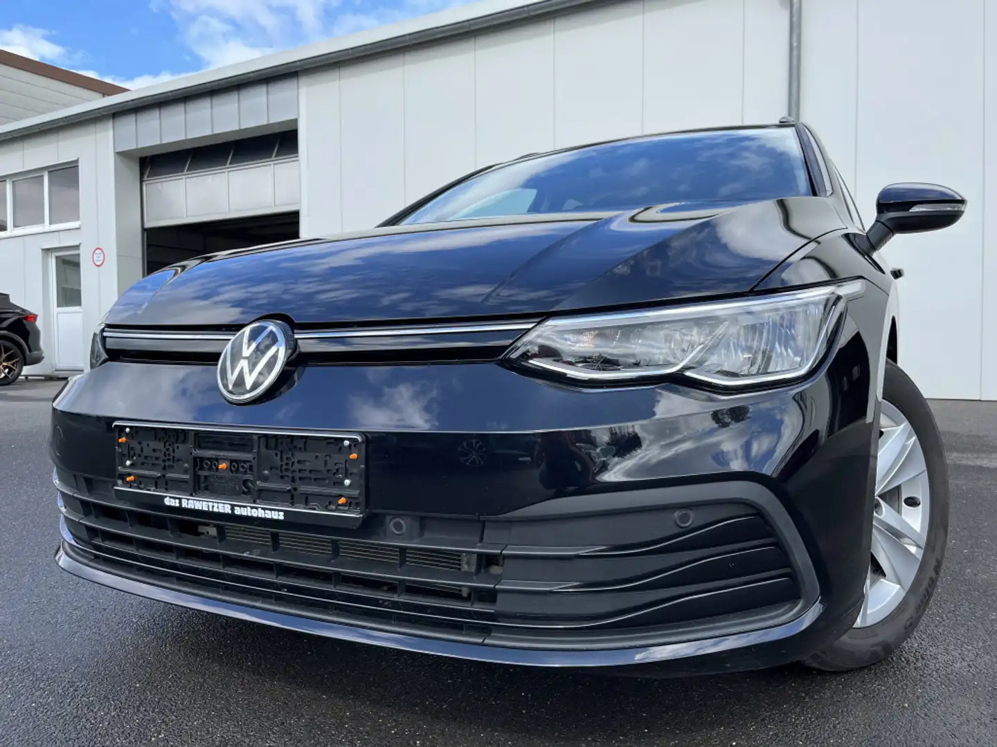 Volkswagen Golf Variant 2.0 TDI Life 141€ m. 20% Anzahlung AHK D Schwarz - 1