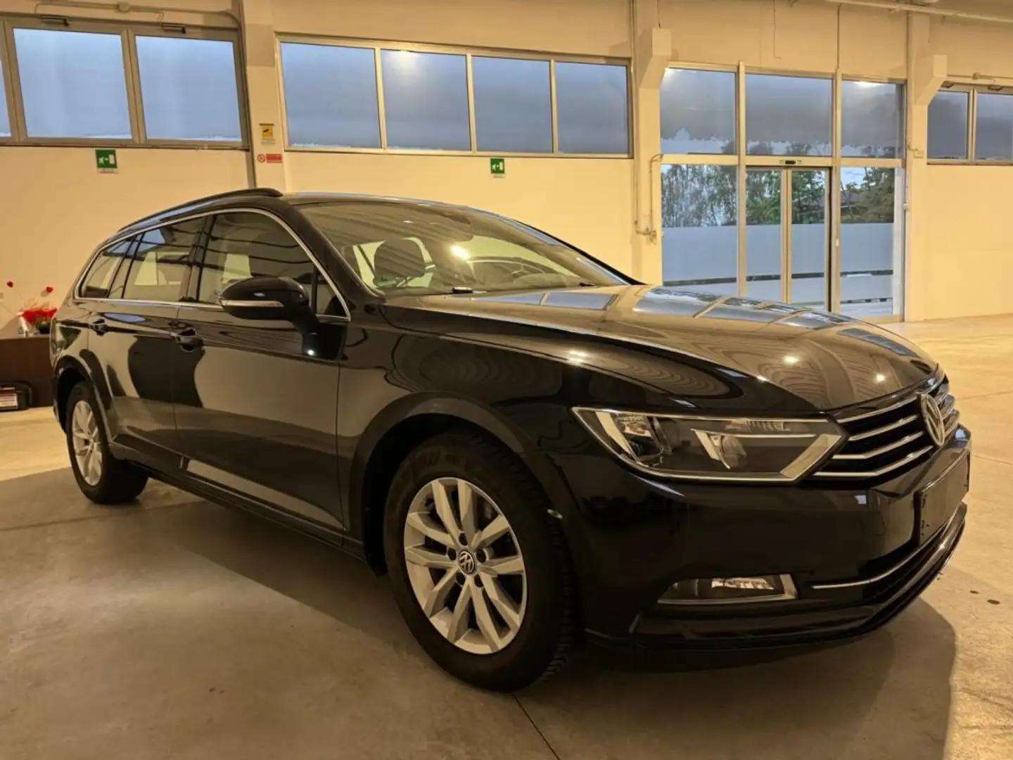 Volkswagen Passat Variant 2.0 TDI Executive BlueMotion Tech. 150CV Gris - 2