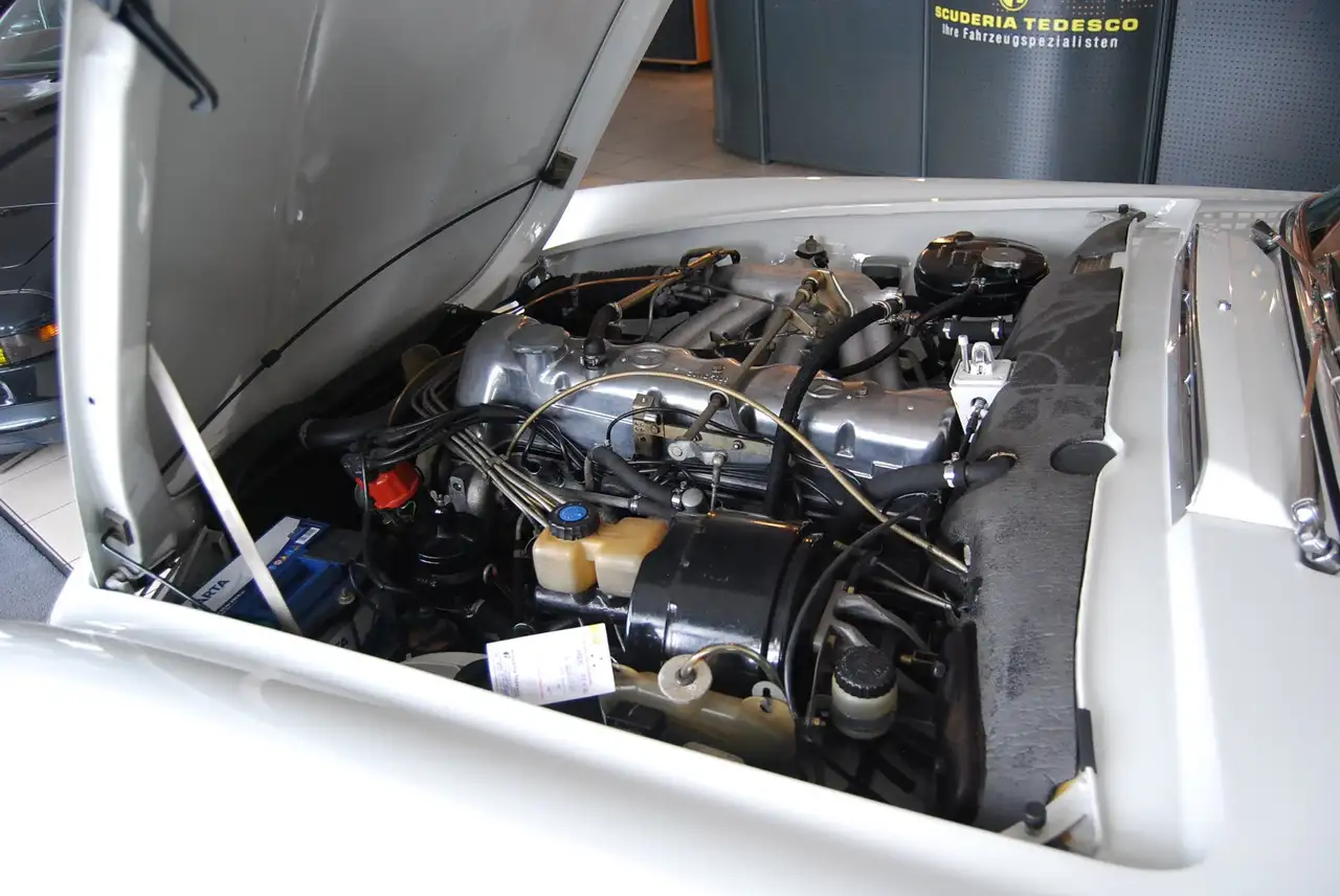 Mercedes-Benz SL 230 W113, foto 4