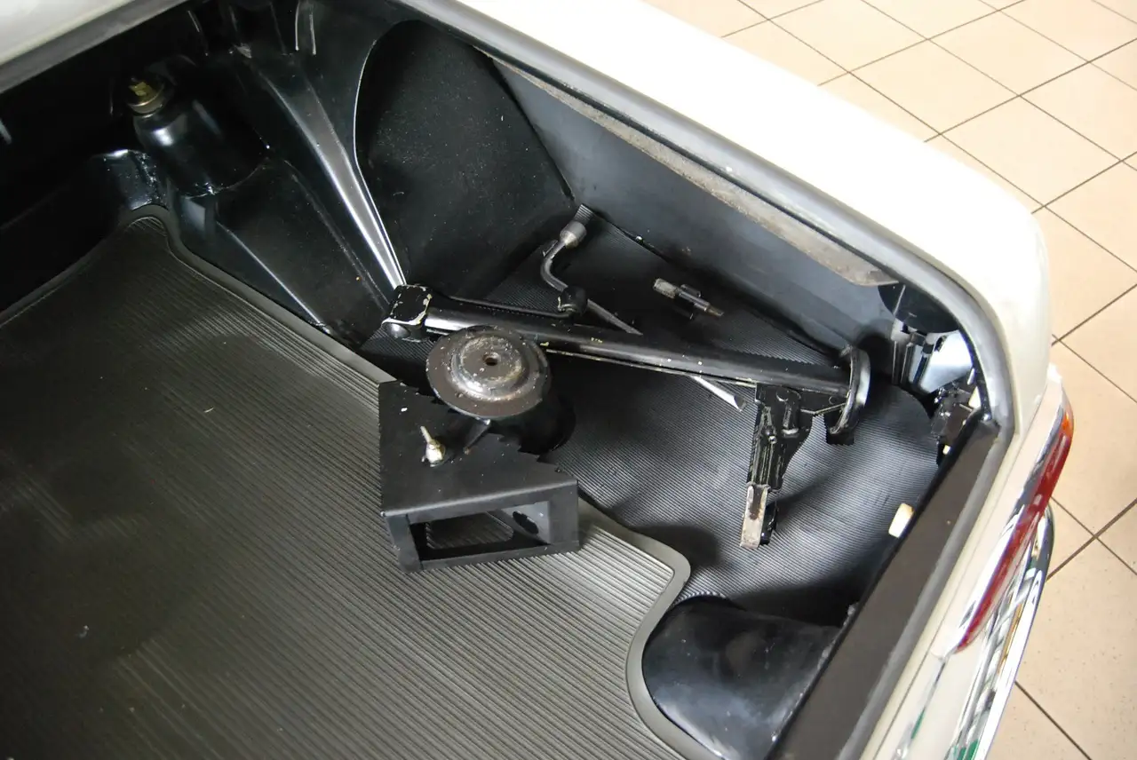 Mercedes-Benz SL 230 W113, foto 7