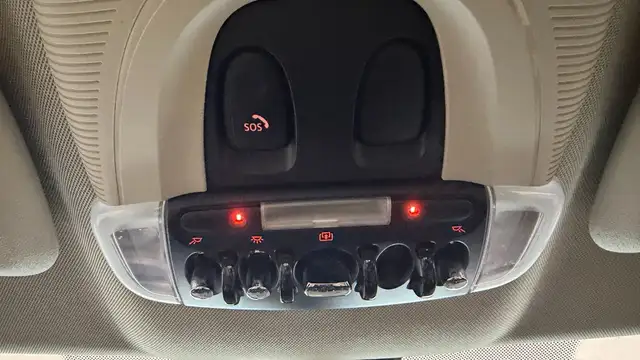 Mini Cooper Se view 9