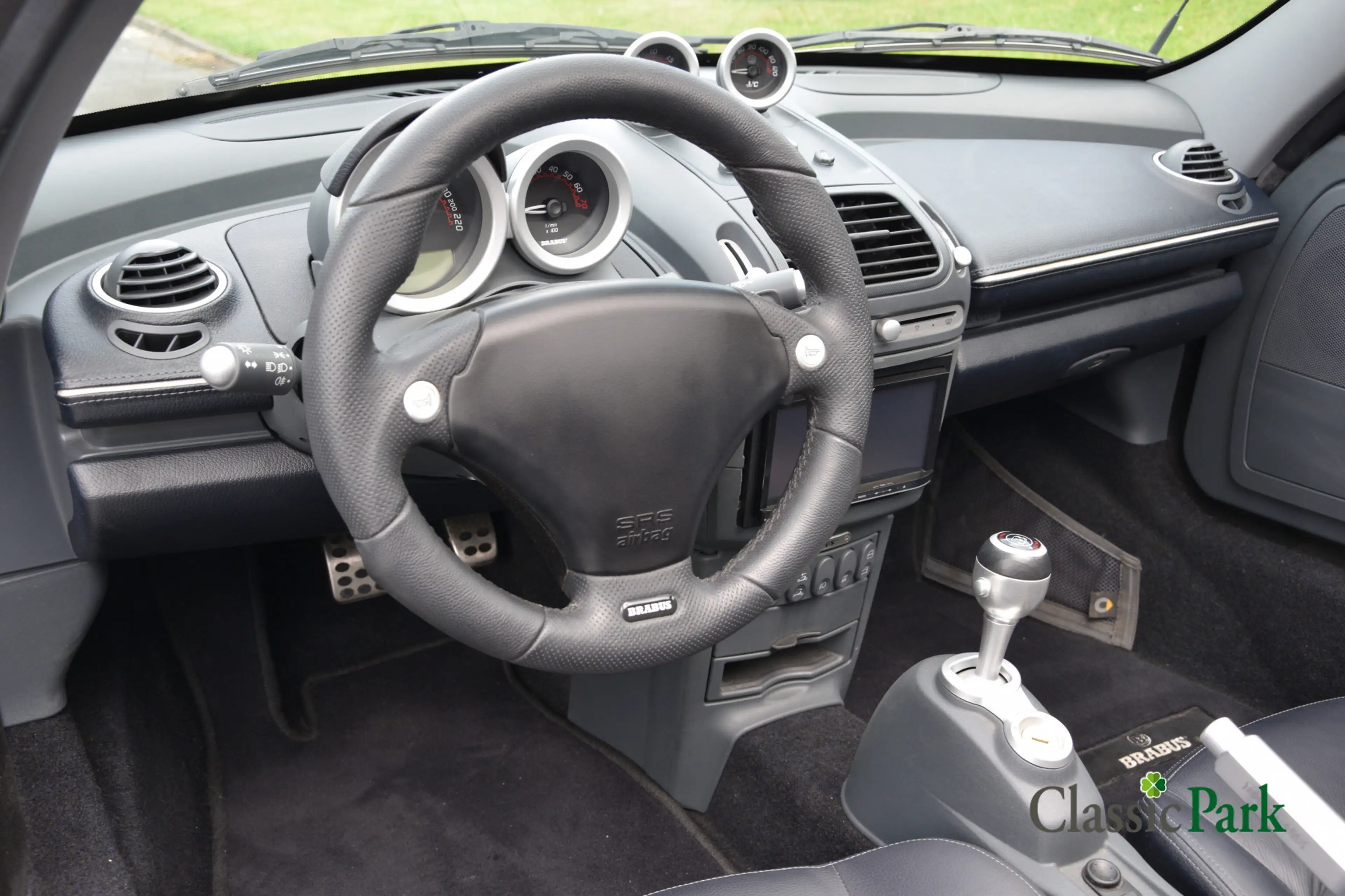 smart roadster Brabus — photo 11