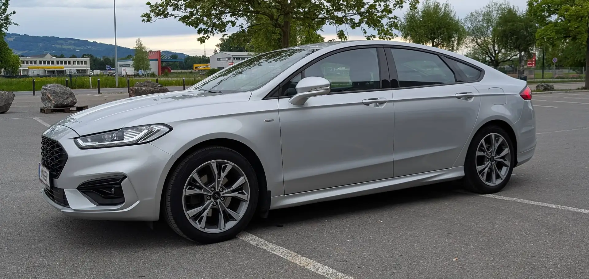 Ford Mondeo Mondeo ST-Line 2,0 EcoBlue SCR Aut. ST-Line Silber - 1