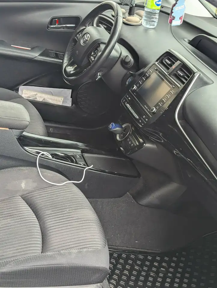 Toyota Prius Prime снимка Toyota Prius Prime