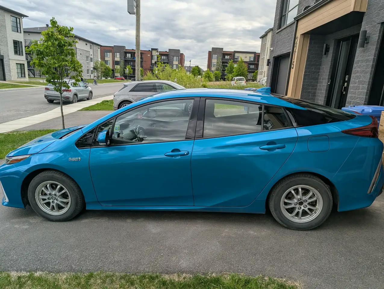 Toyota Prius Prime снимка Toyota Prius Prime