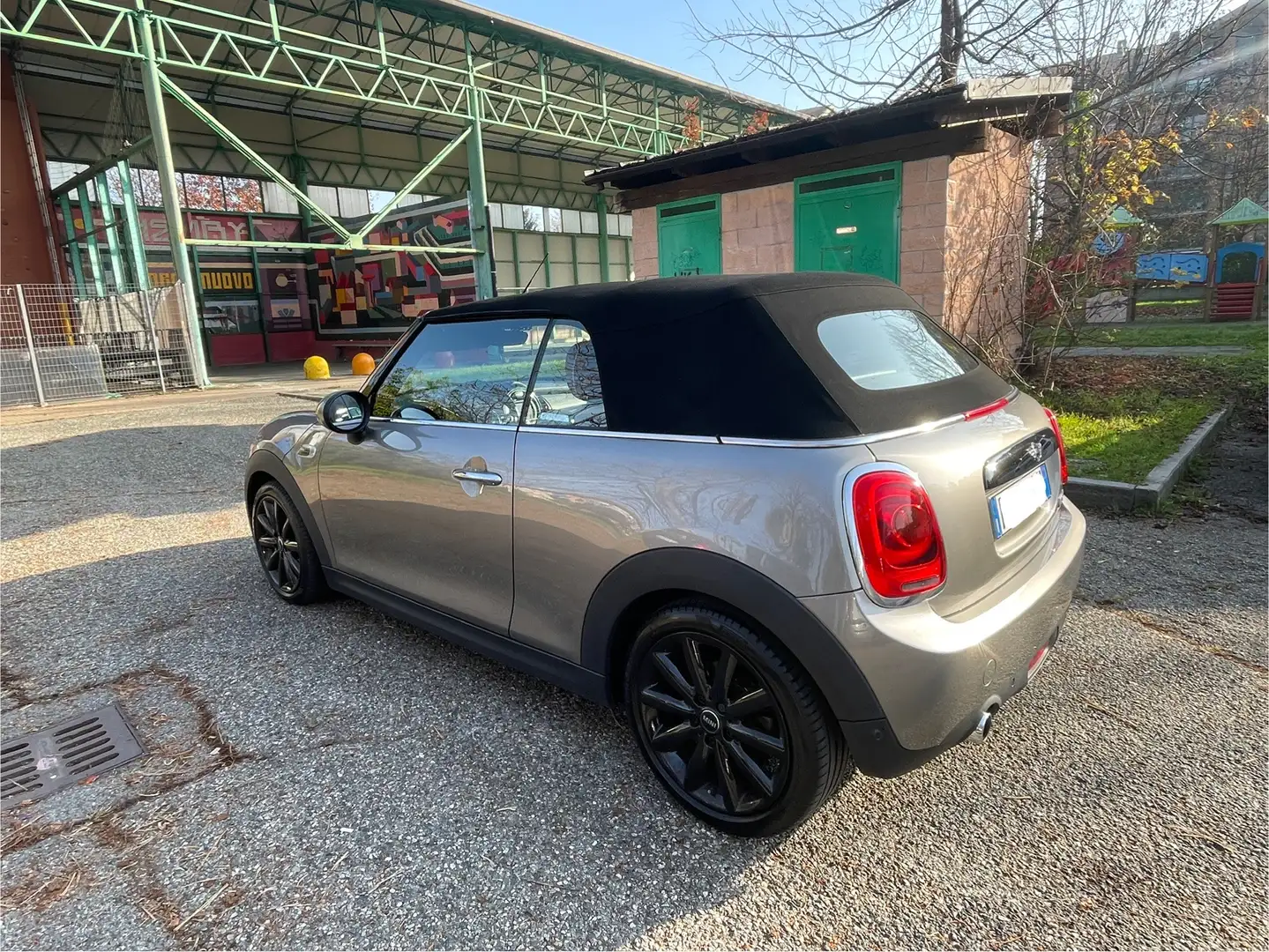 MINI Cooper D Cabrio 1.5 Hype - 2