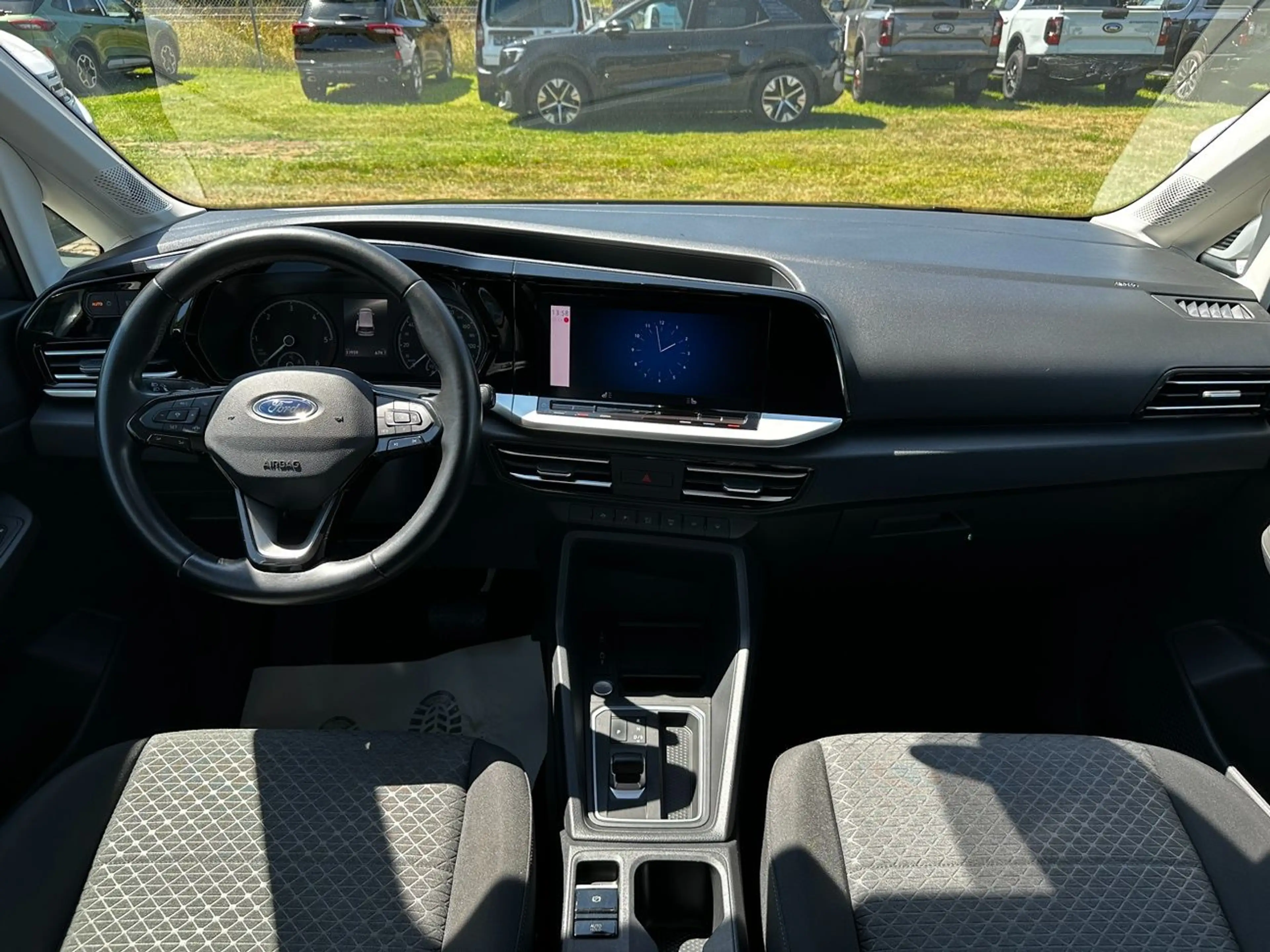 Ford Tourneo Connect 2.0 EcoBlue Titanium *Kamera*Navi — photo 13