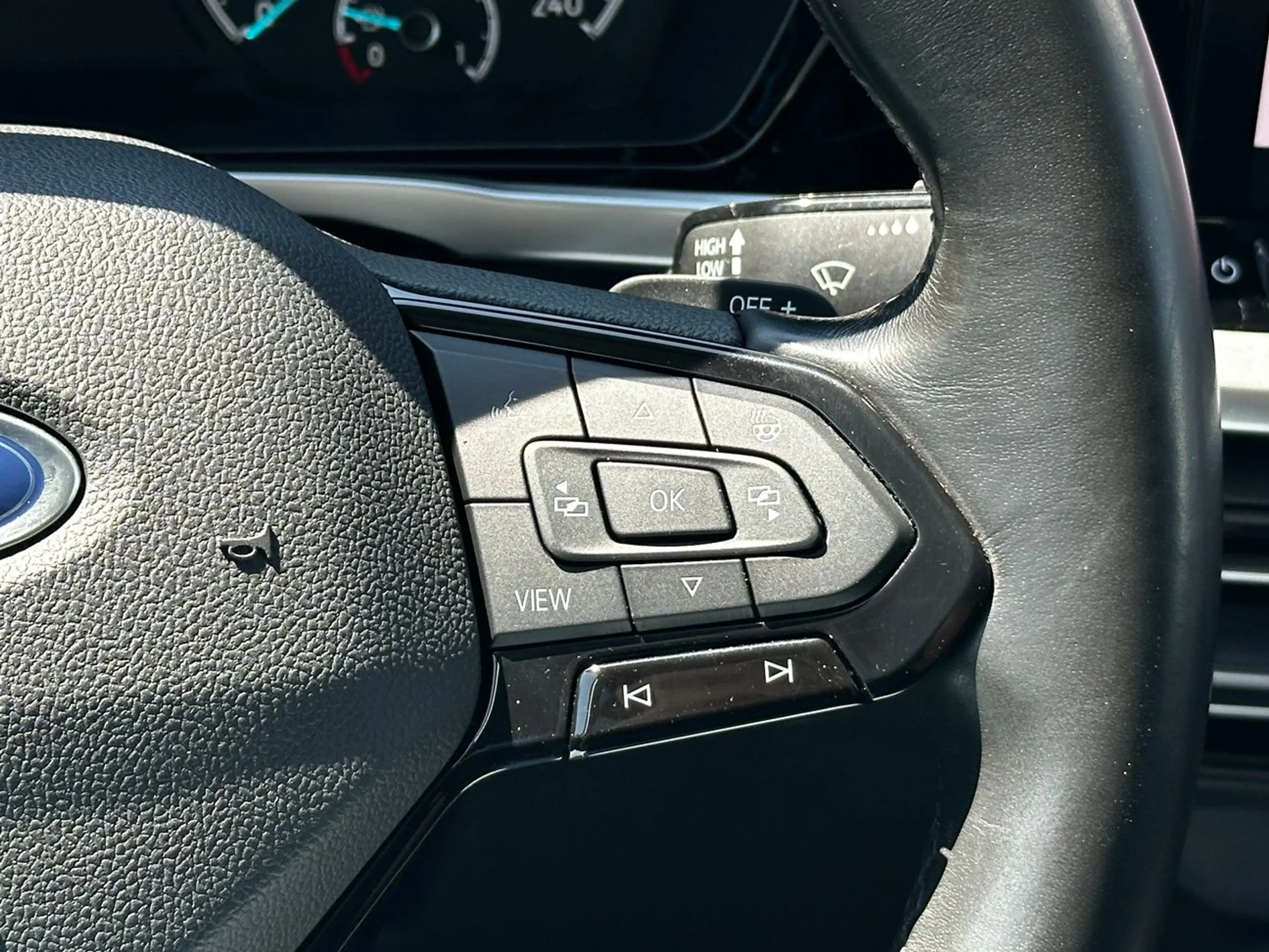 Ford Tourneo Connect 2.0 EcoBlue Titanium *Kamera*Navi — photo 19