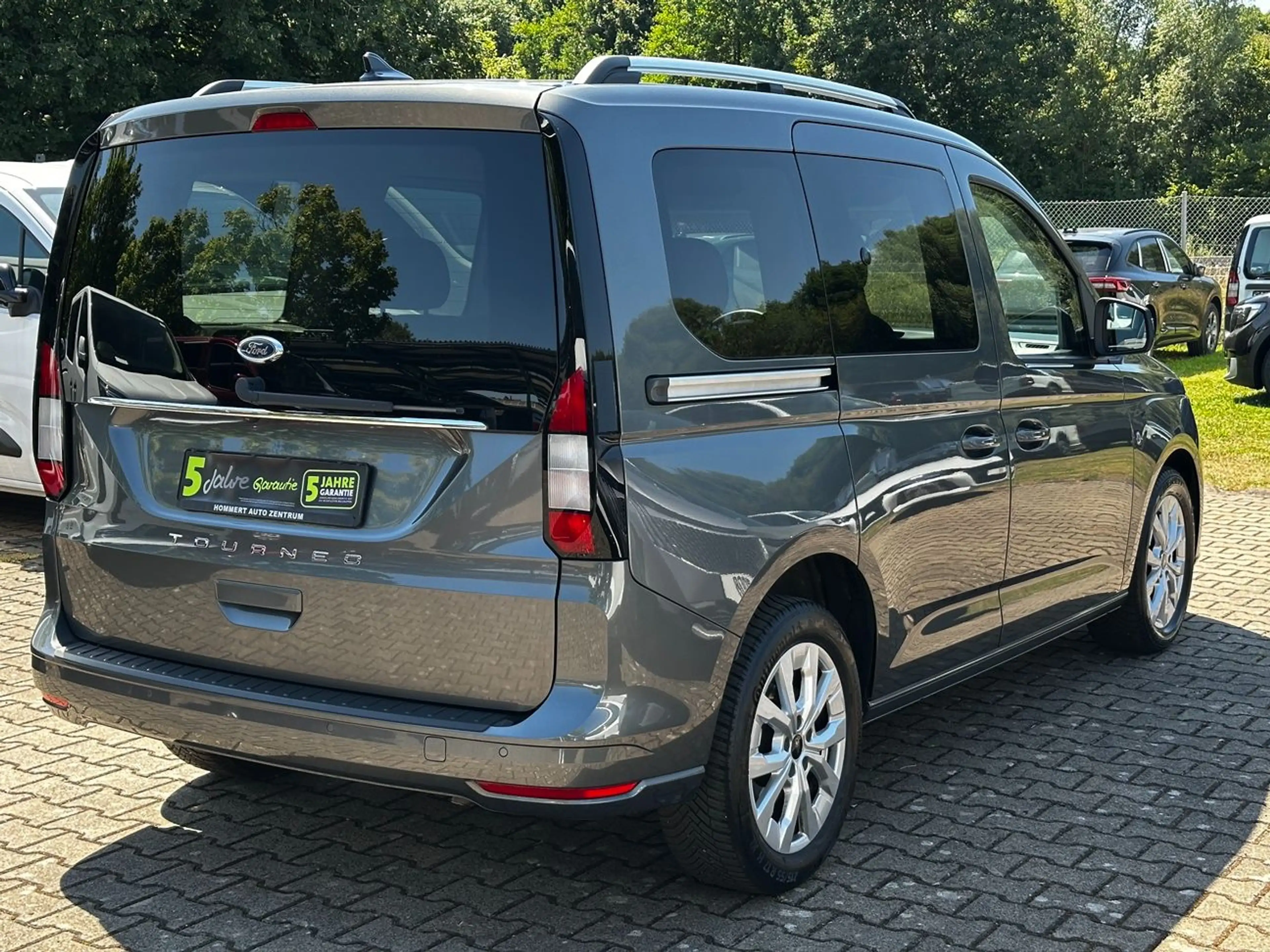Ford Tourneo Connect 2.0 EcoBlue Titanium *Kamera*Navi — photo 5