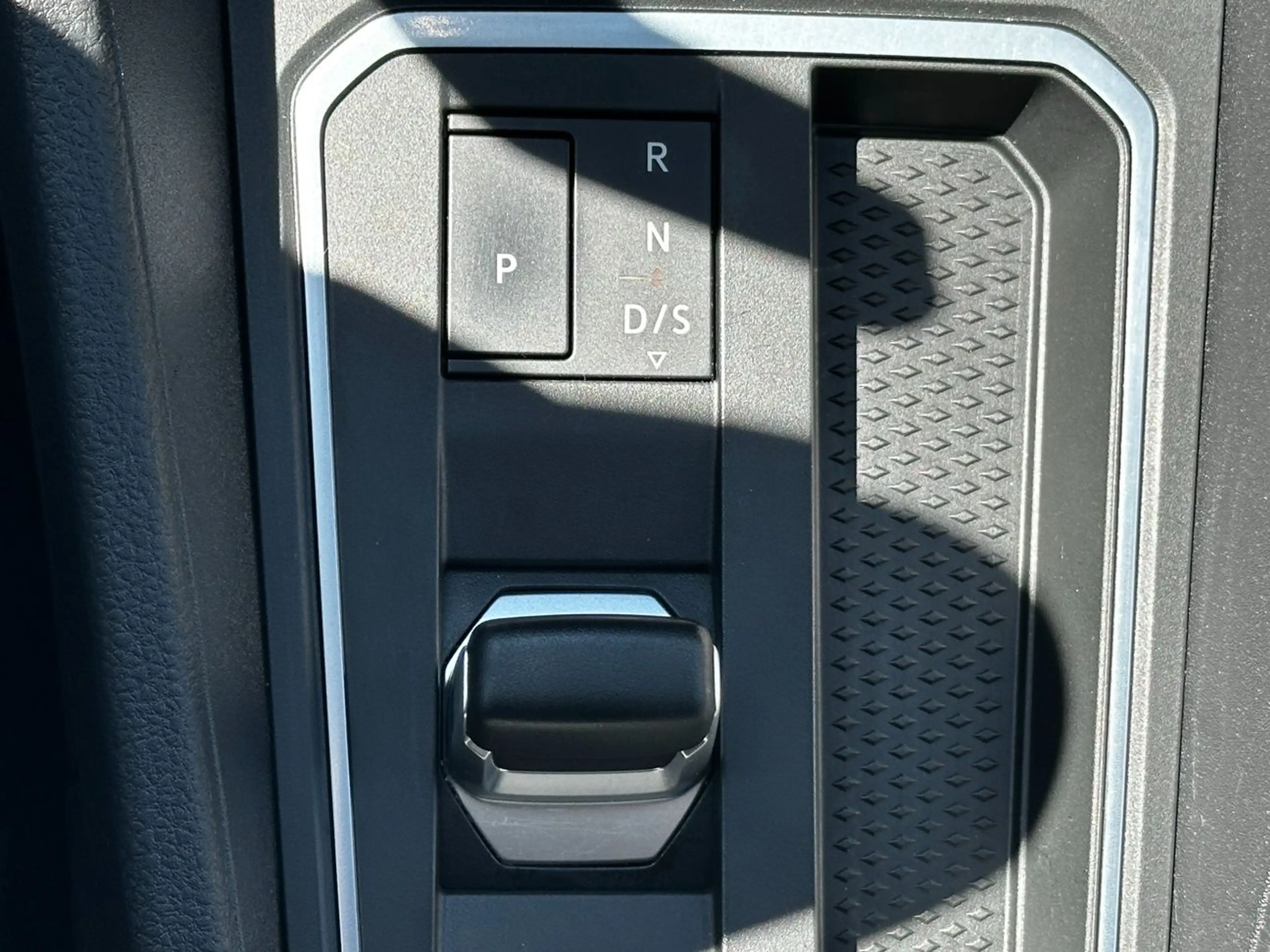 Ford Tourneo Connect 2.0 EcoBlue Titanium *Kamera*Navi — photo 21