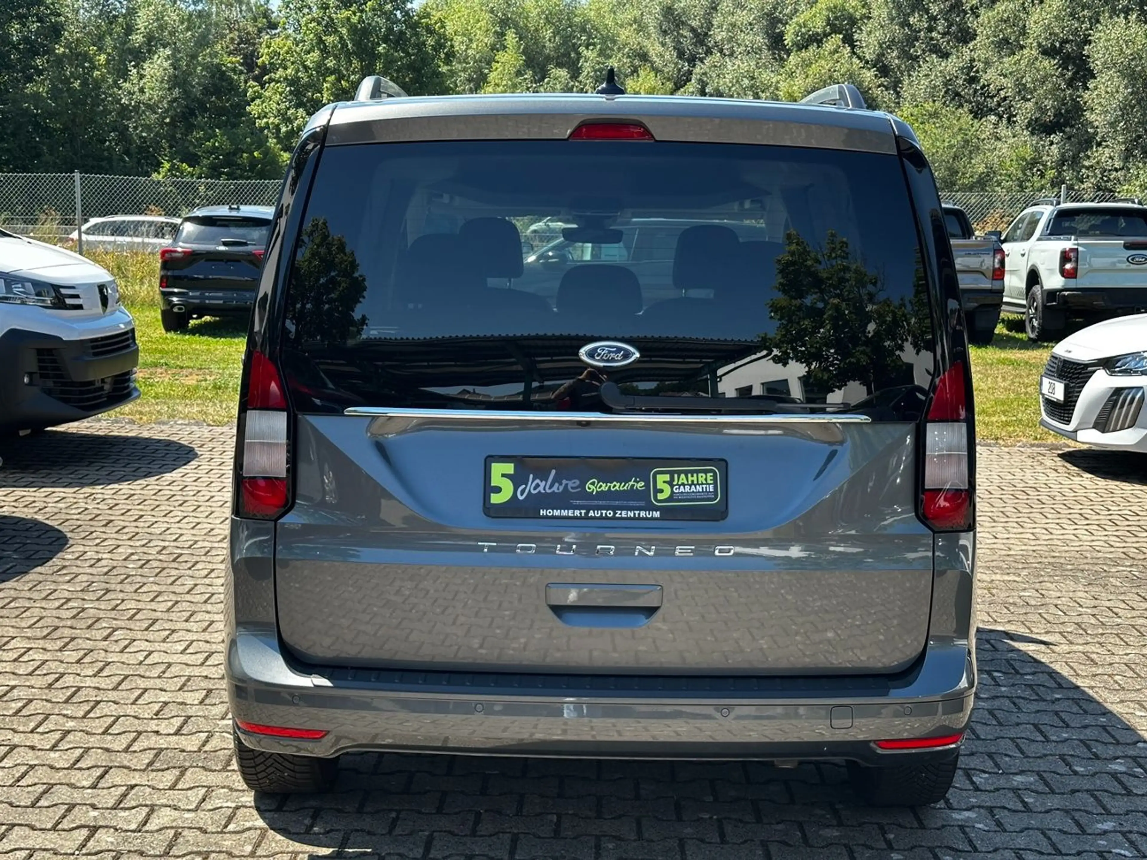 Ford Tourneo Connect 2.0 EcoBlue Titanium *Kamera*Navi — photo 7