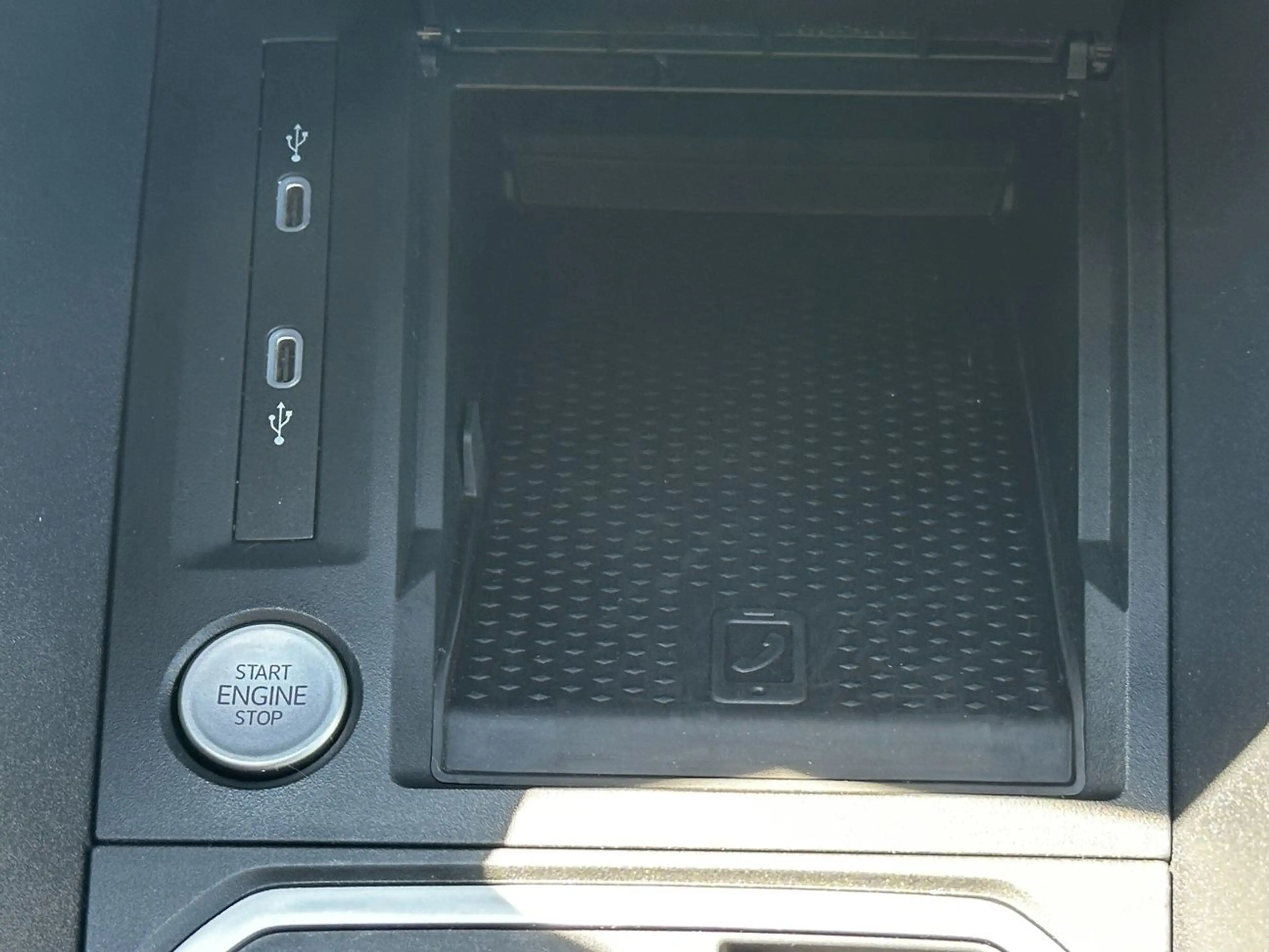 Ford Tourneo Connect 2.0 EcoBlue Titanium *Kamera*Navi — photo 27