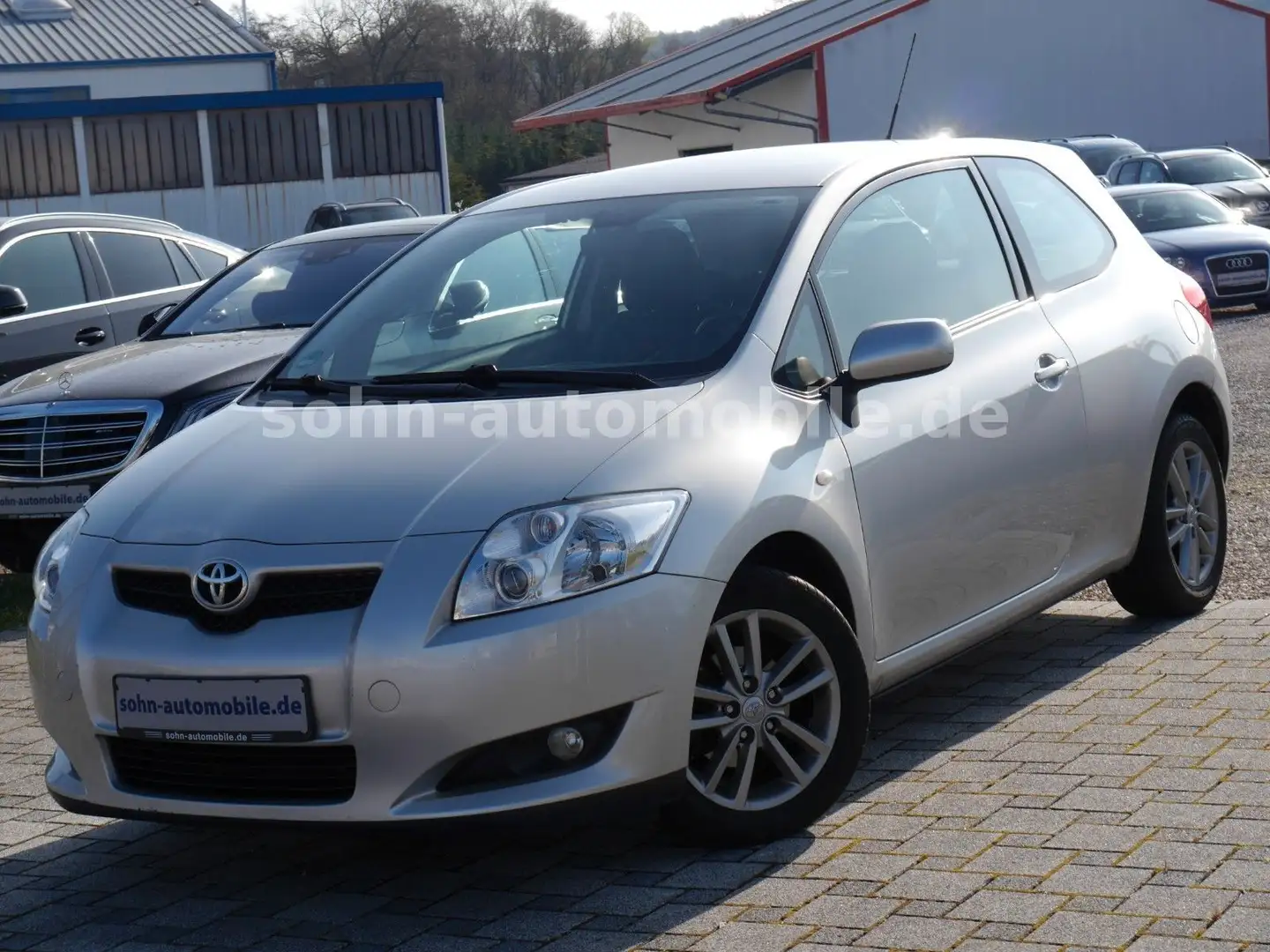 Toyota Auris Team Klima/PDC/MFL/16"/Allwetter/S-heft Silber - 1