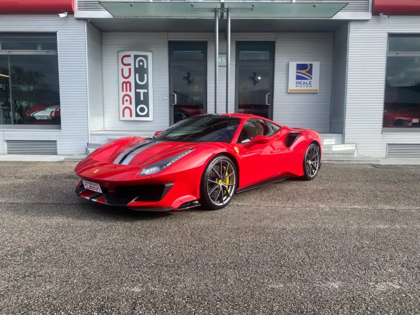 Ferrari 488 Pista Red - 1