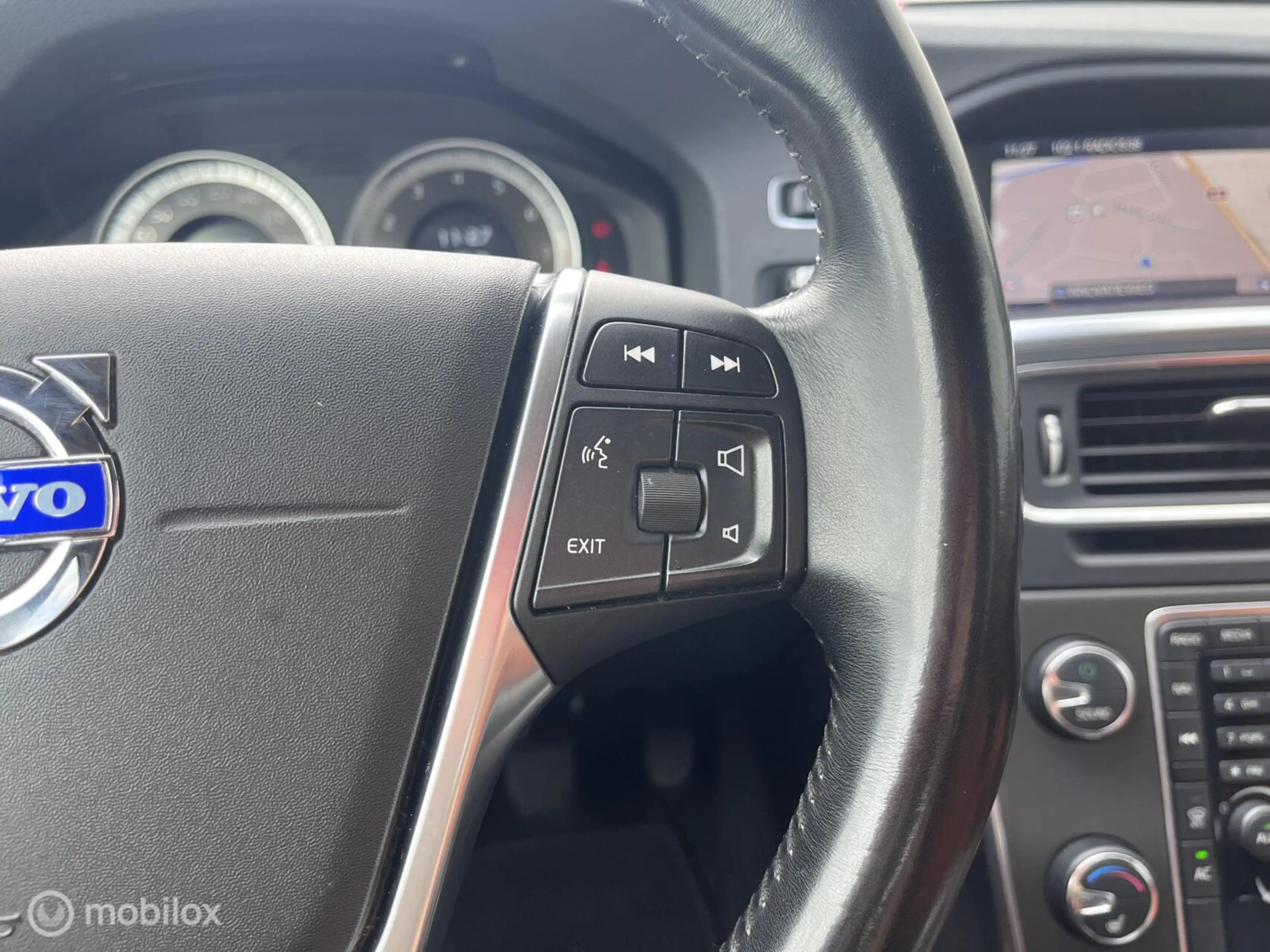 Volvo V60 1.6 T3 Summum | Stoelverwarming | — photo 17