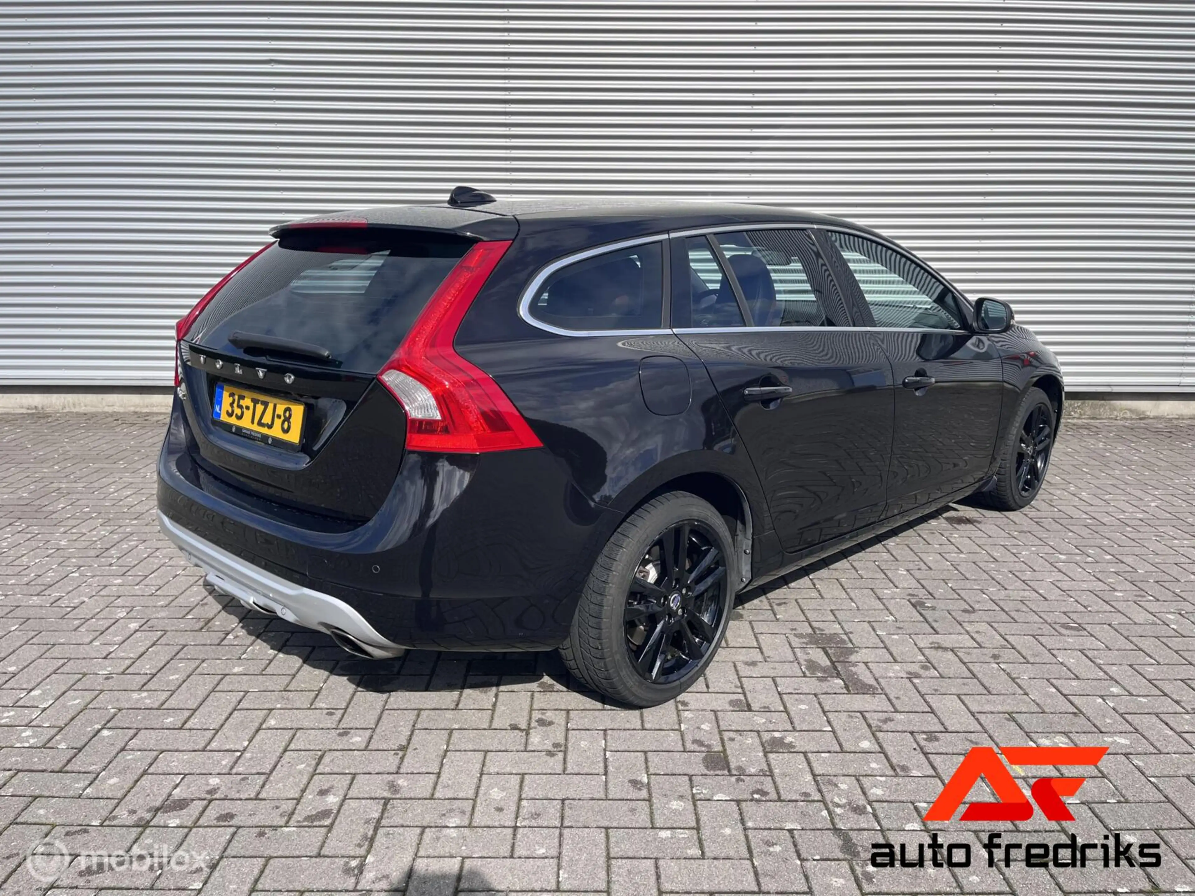 Volvo V60 1.6 T3 Summum | Stoelverwarming | — photo 2