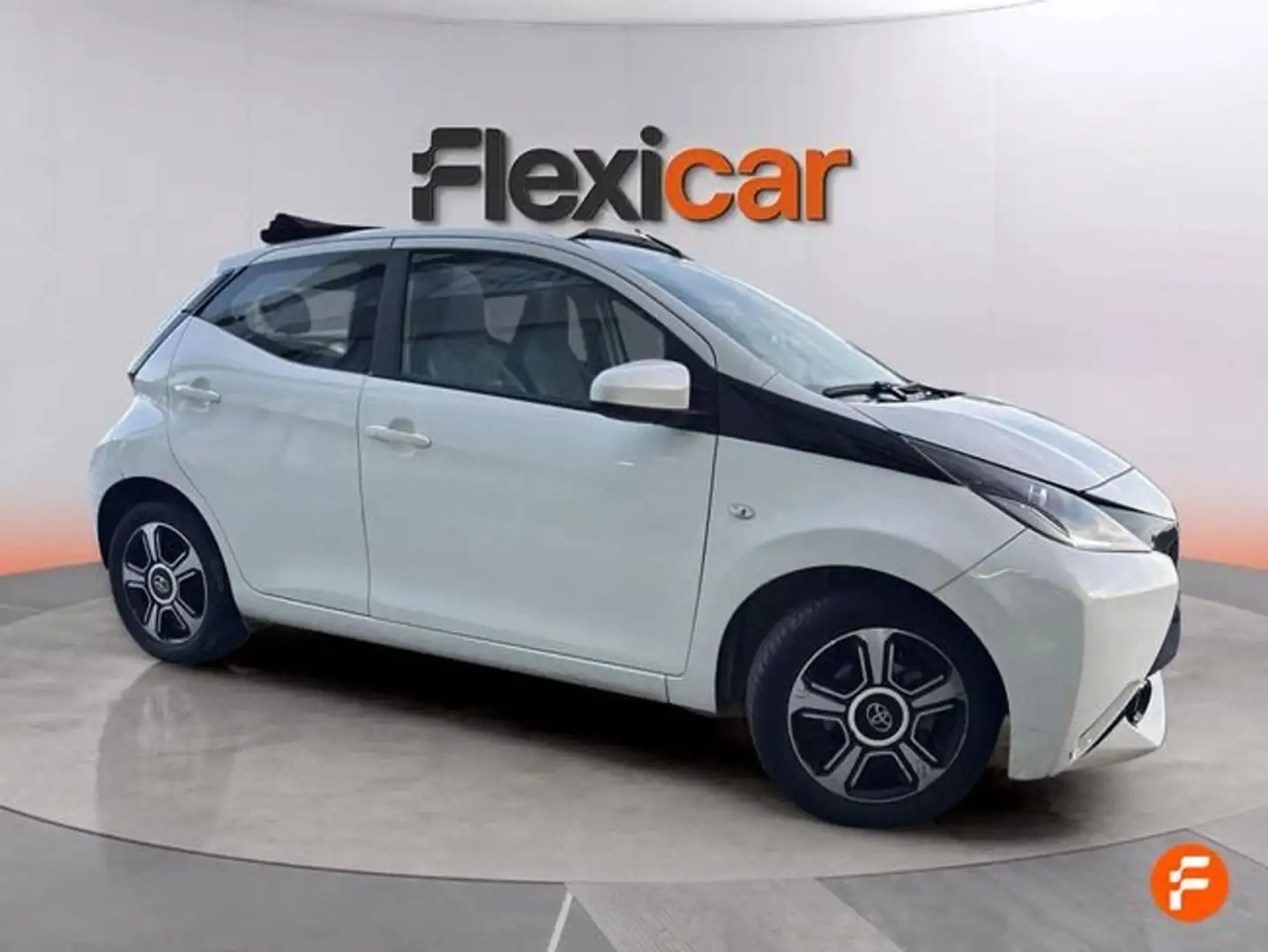 Toyota Aygo 70 x-cite Blanco - 2