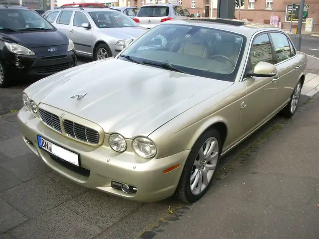 Jaguar XJ6 4.2 XJ8 Sovereign LWB *Sehr schön