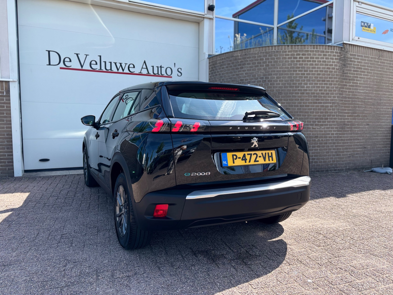 Peugeot e-2008 EV Active Pack 50 kWh|1 eig.|180 cam.|LED| — photo 15