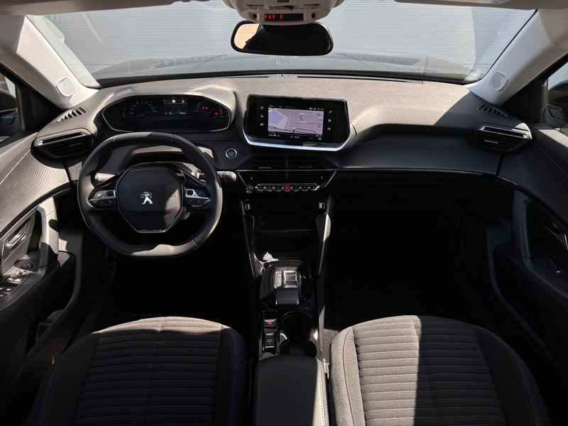 Peugeot e-2008 EV Active Pack 50 kWh|1 eig.|180 cam.|LED| — photo 3