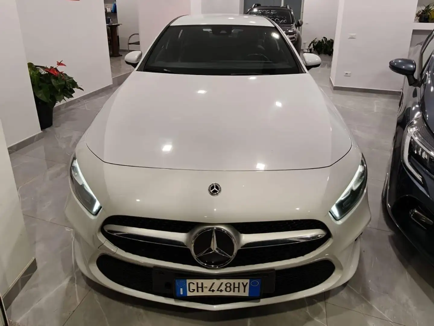 Mercedes-Benz A 180 AFFARE Bianco - 1