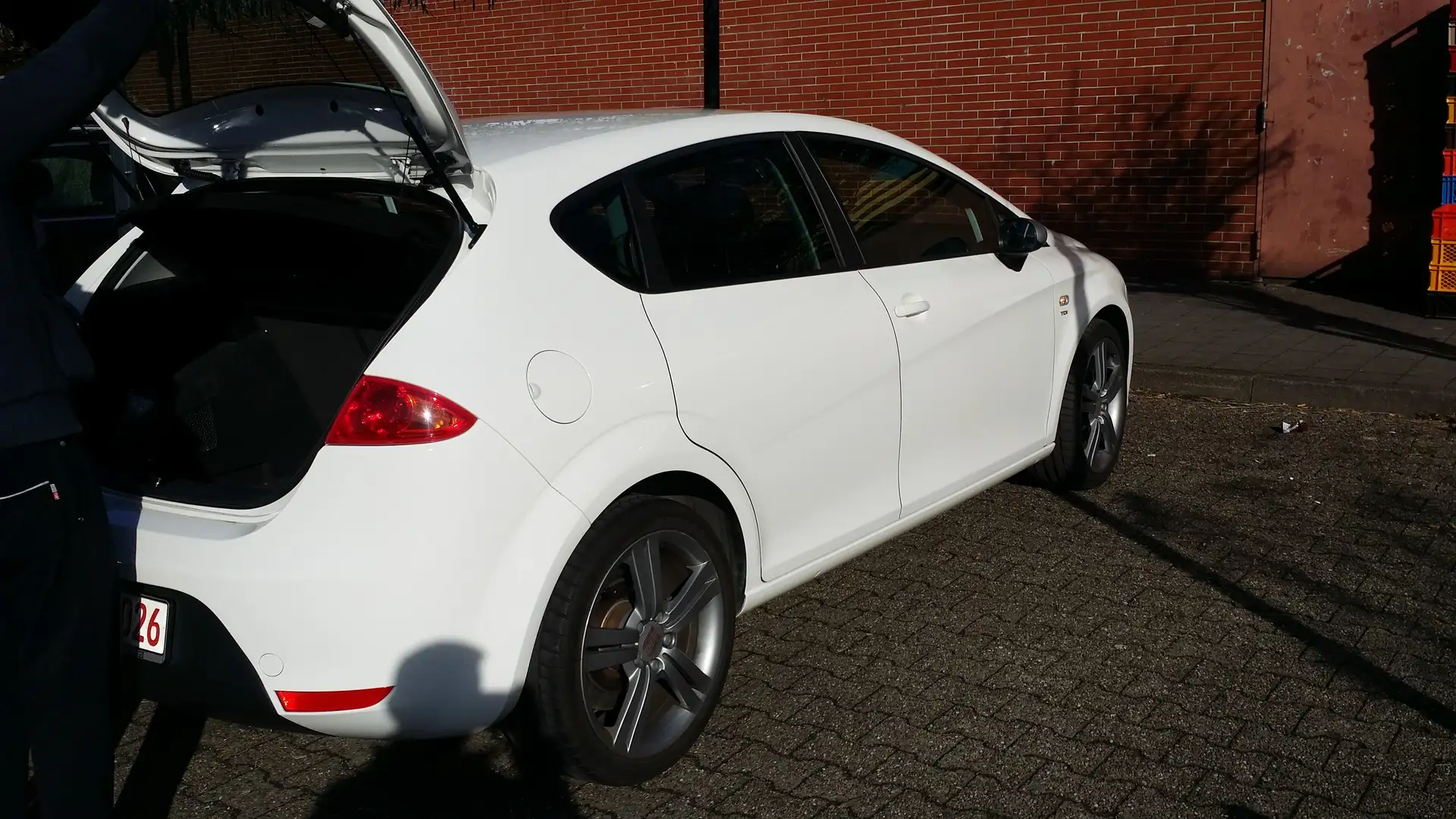 SEAT Leon Leon 2.0 TDI DPF FR Weiß - 1