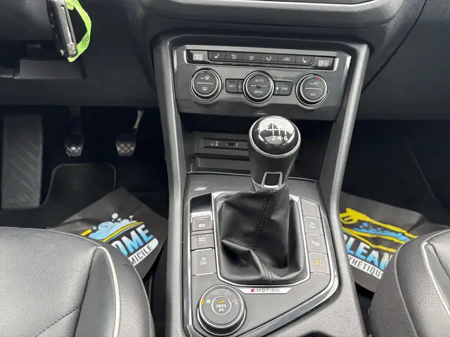 Volkswagen Tiguan view 6