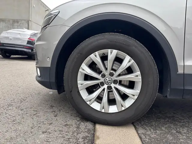 Volkswagen Tiguan view 10