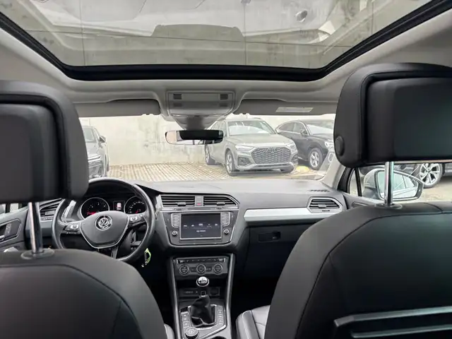 Volkswagen Tiguan view 8