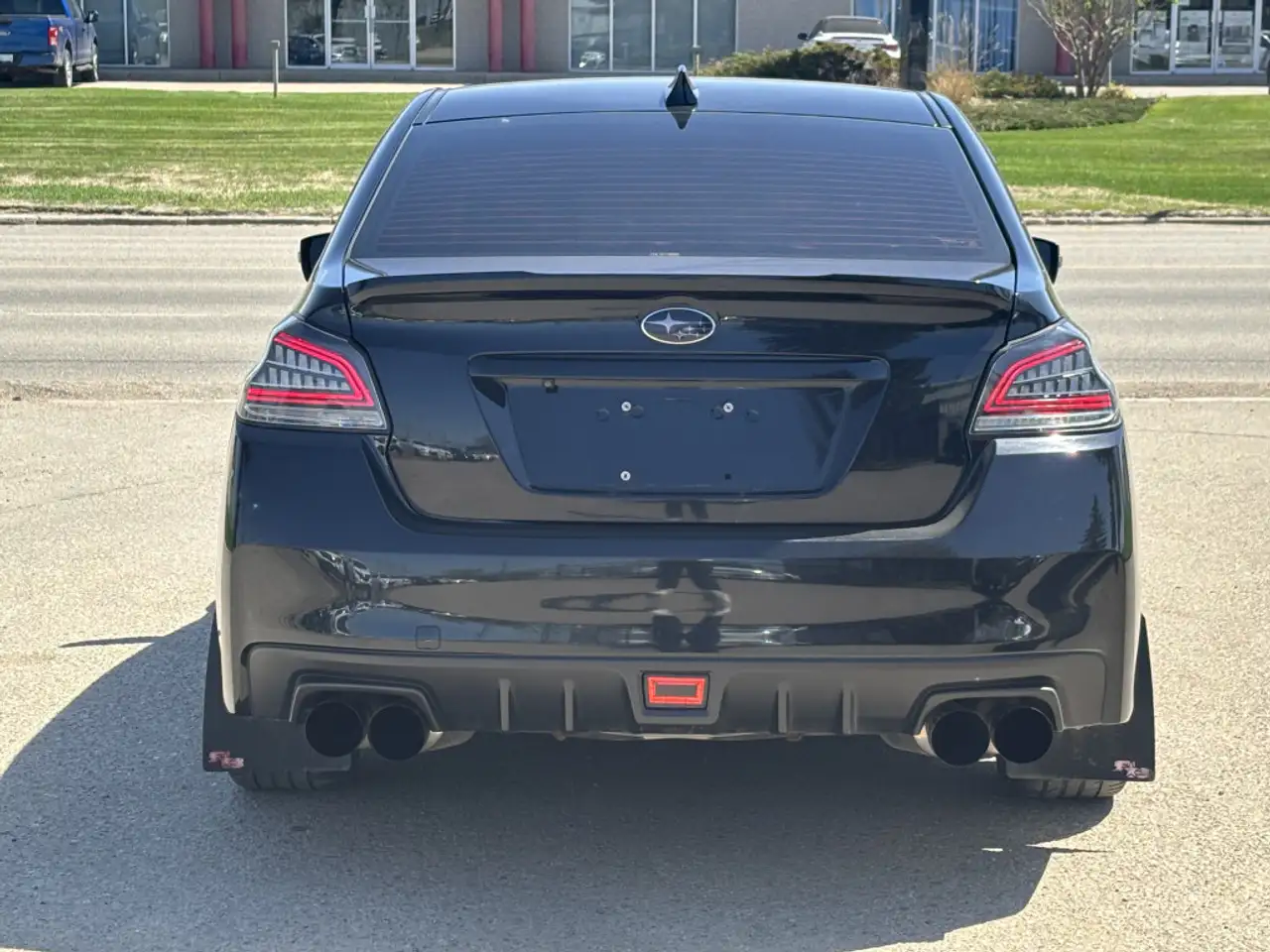 Subaru WRX снимка Subaru WRX
