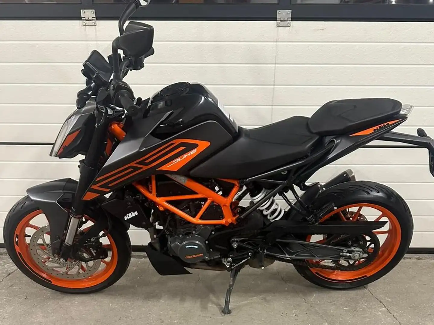KTM 125 Duke Fekete - 1