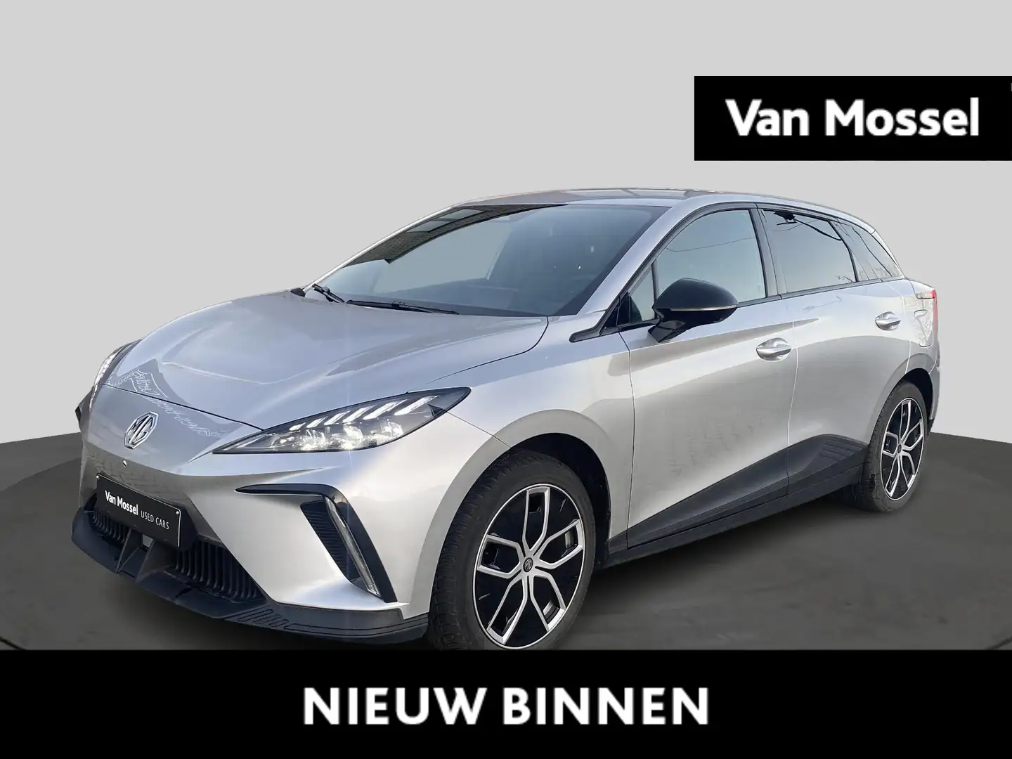MG MG4 64 kWh Luxury Argent - 1