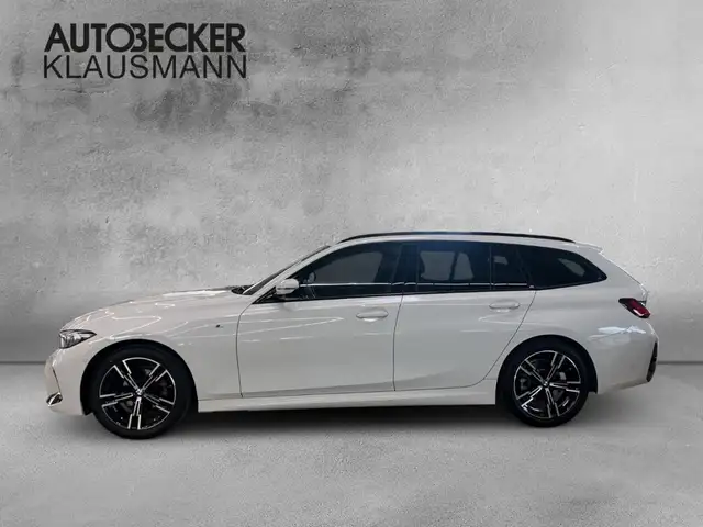 BMW 3 Series view 3