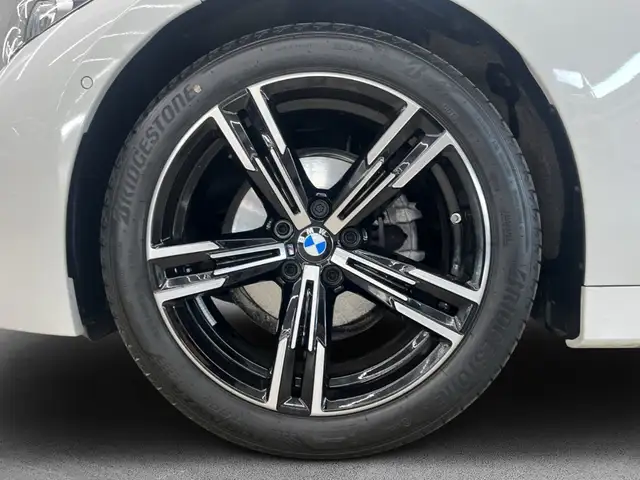 BMW 3 Series view 7