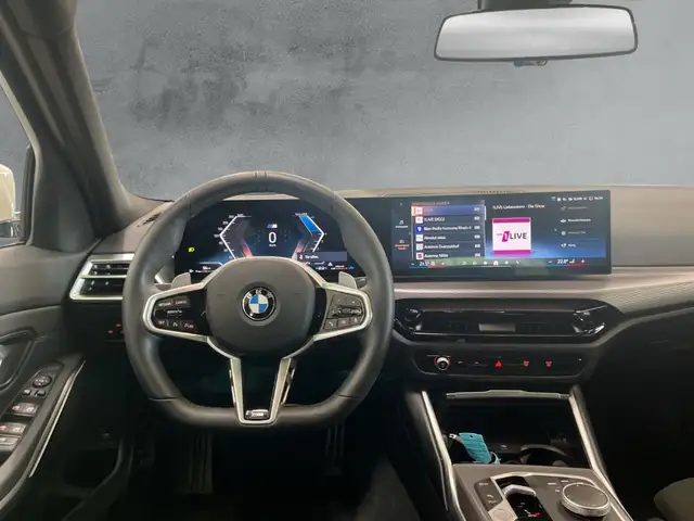 BMW 3 Series view 10