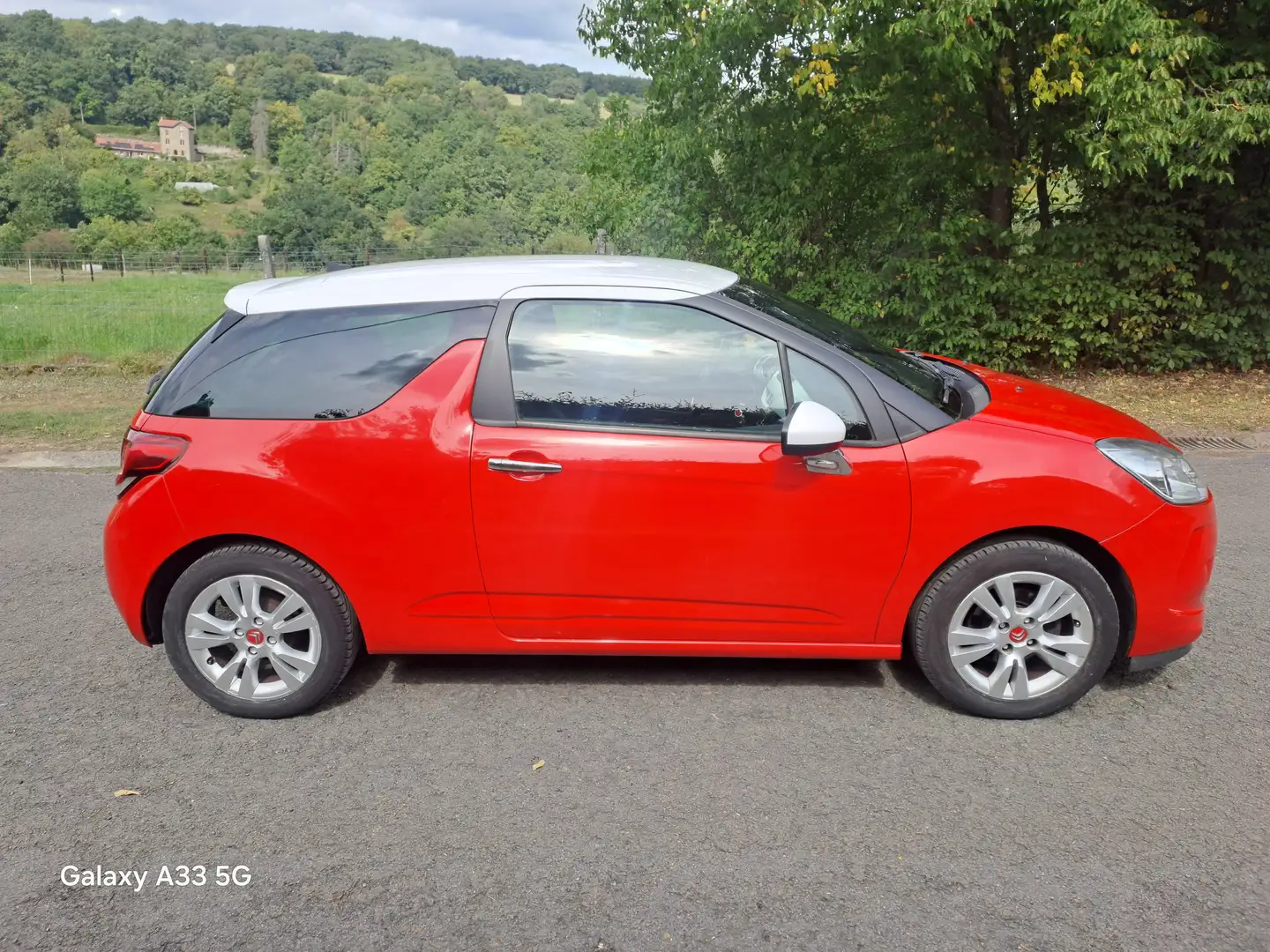 Citroen DS3 1.6 HDi So Chic Rouge - 2
