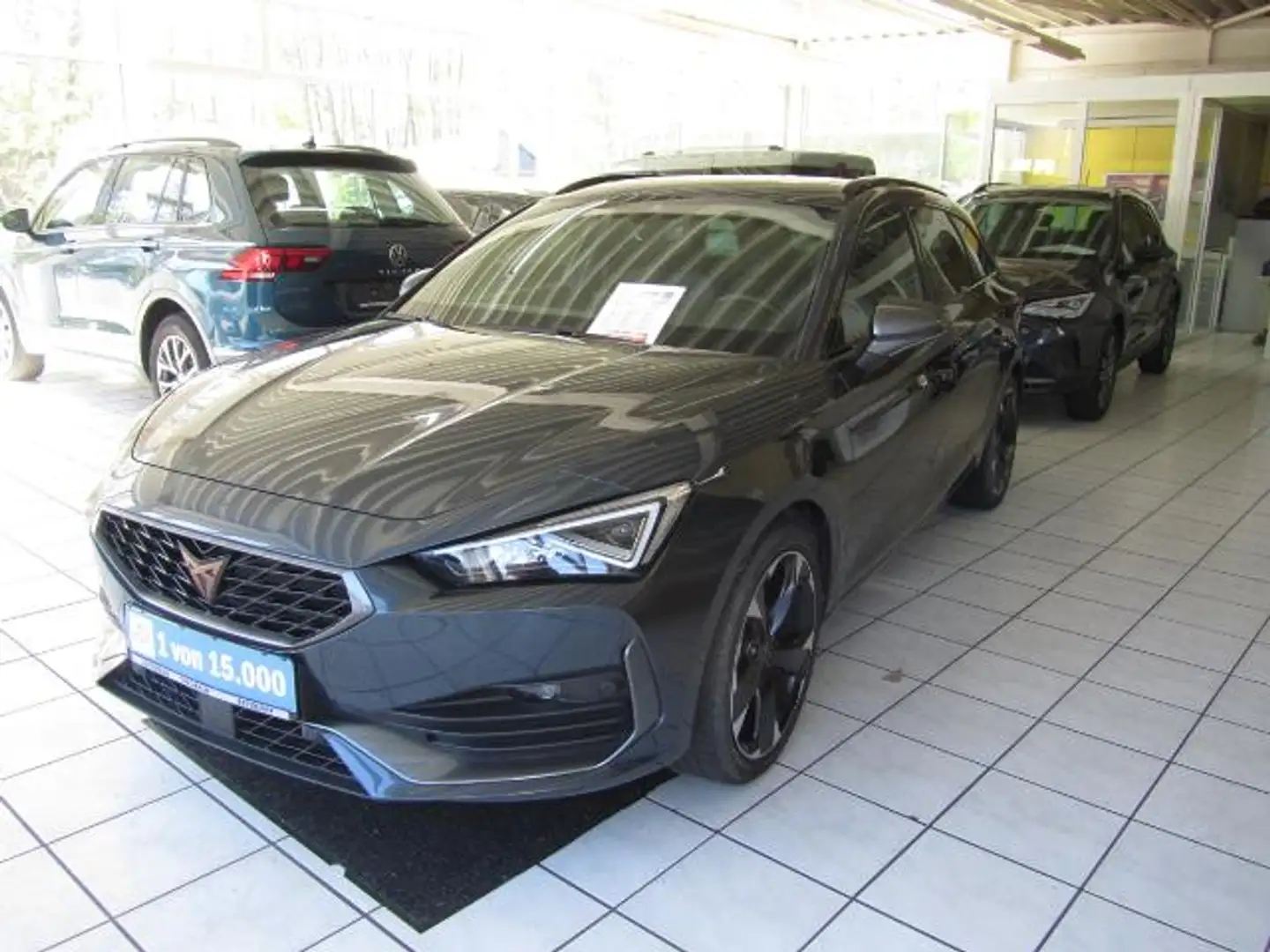 CUPRA Leon Sportstourer 1.5 eTSI OPF (EURO 6d) Grau - 1