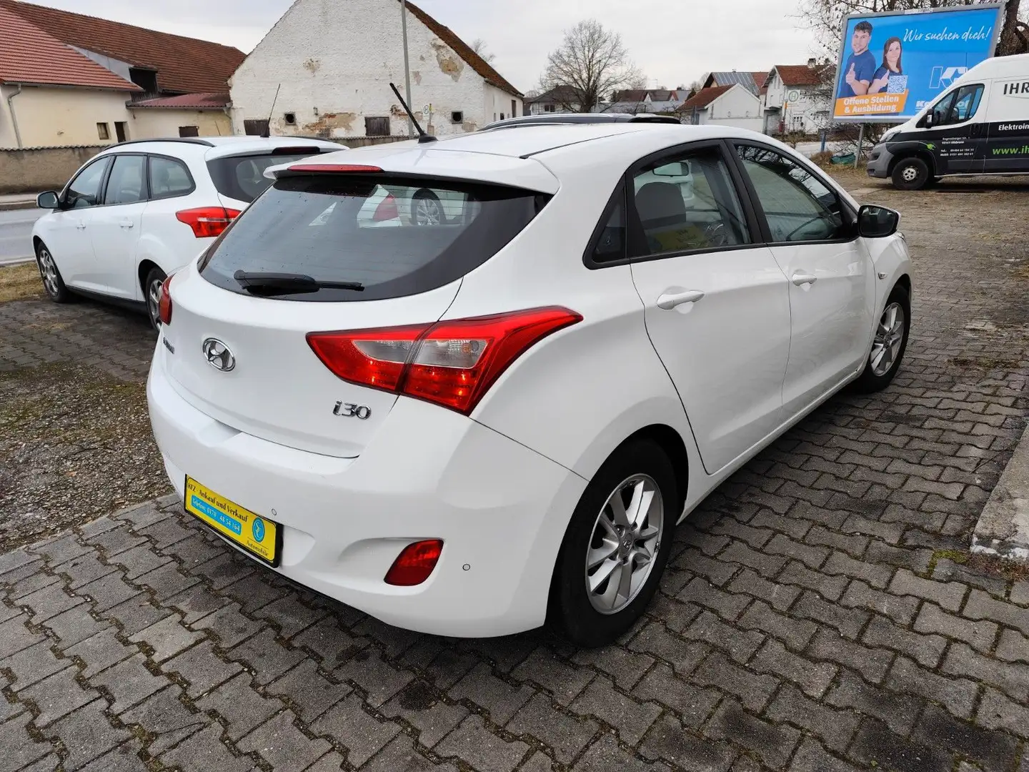 Hyundai i30 1.6 Crdi Pdc HU 12/2026 8XAlu Euro6 Blanc - 2