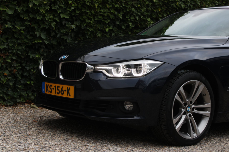 BMW 330 3-serie 330e Centennial High Executive — photo 28