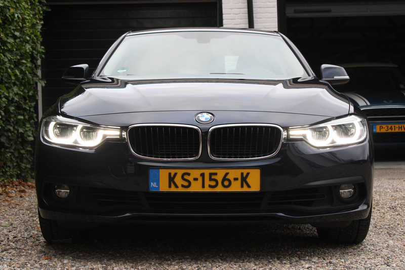 BMW 330 3-serie 330e Centennial High Executive — photo 29