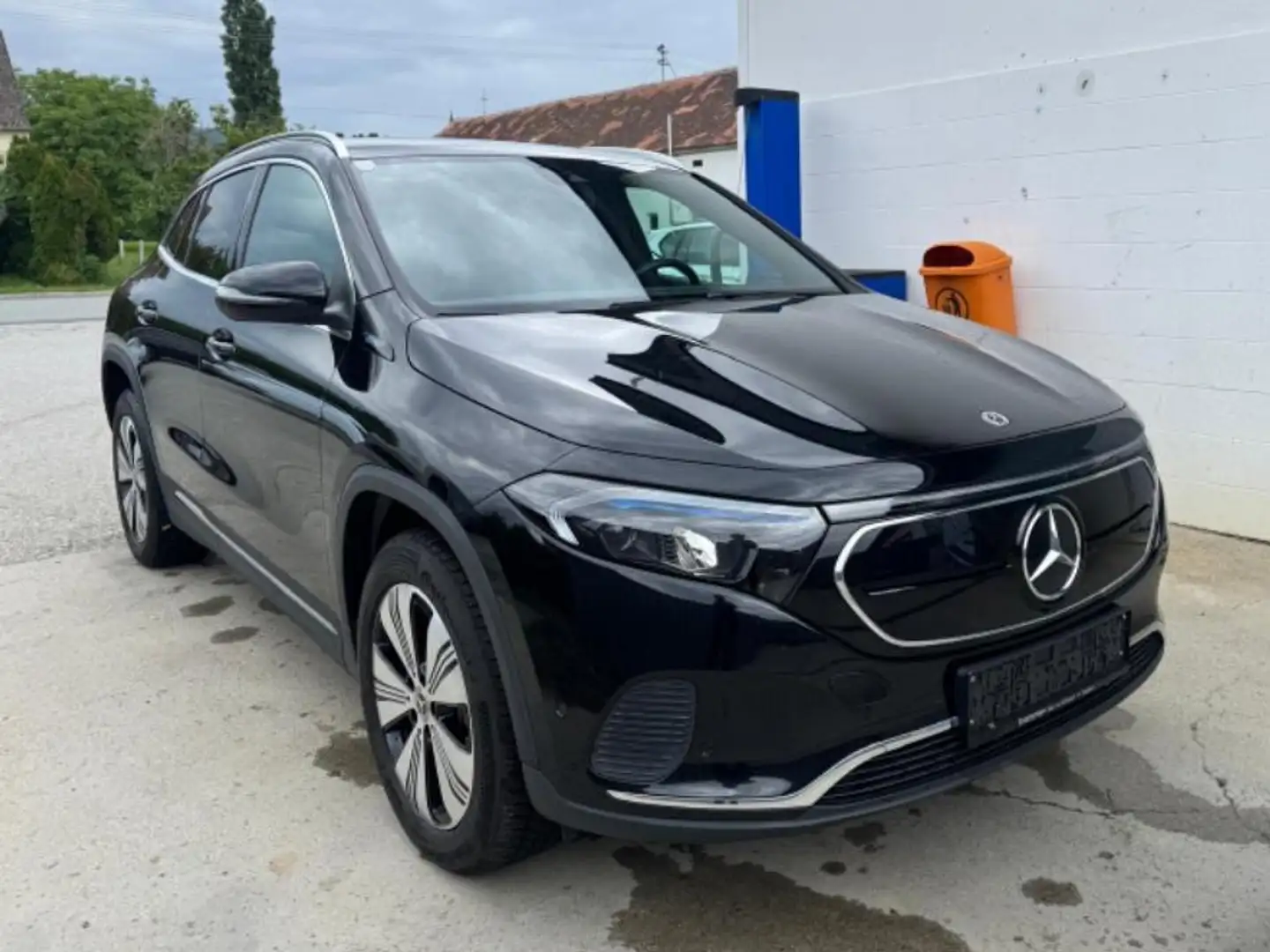 Mercedes-Benz EQA 250 EQA 250 66,5kWh Aut. Schwarz - 1