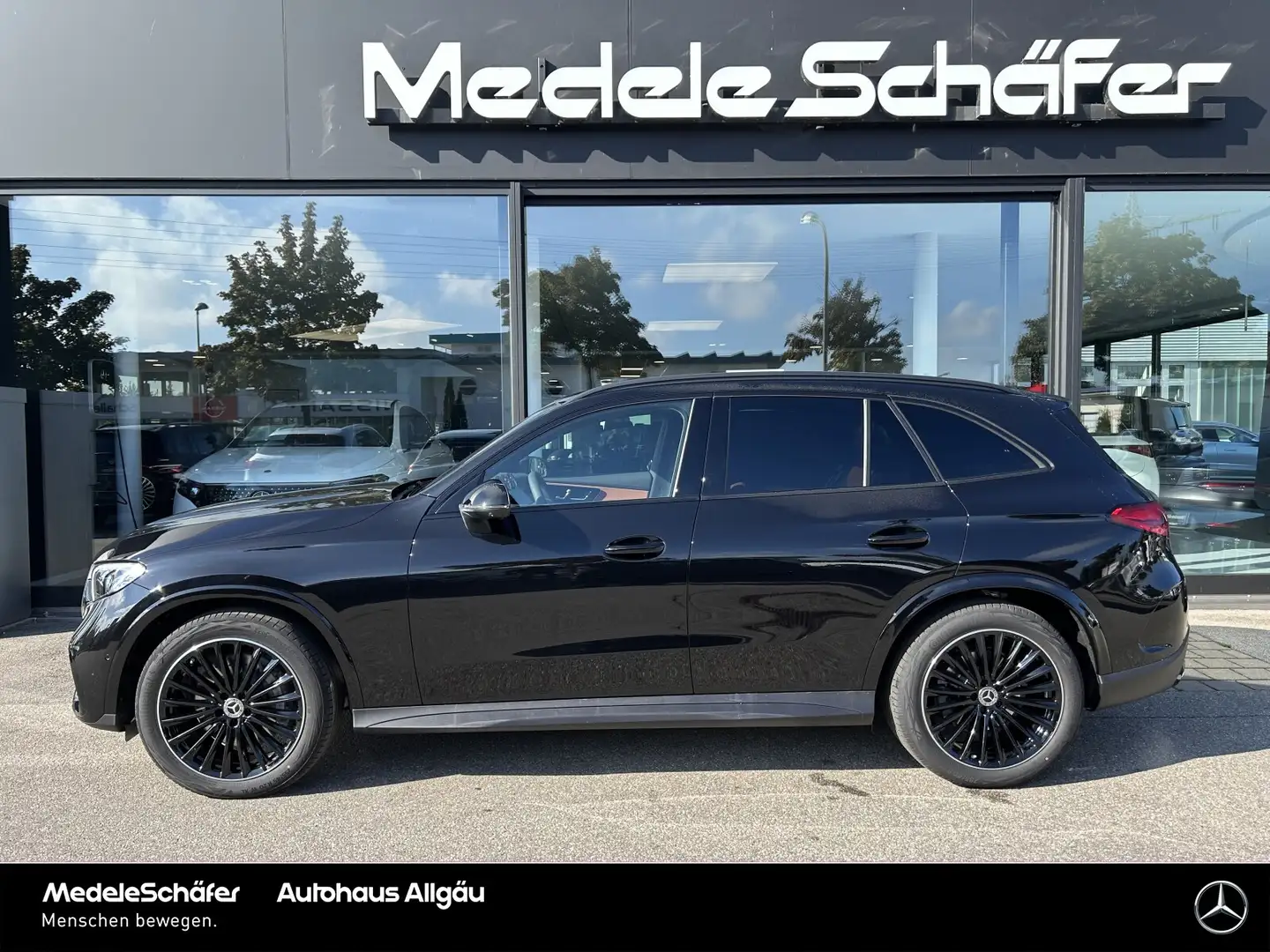 Mercedes-Benz GLC 300 GLC 300 4M AMG Night Distr AHK Burm3D Pano Memo Schwarz - 2