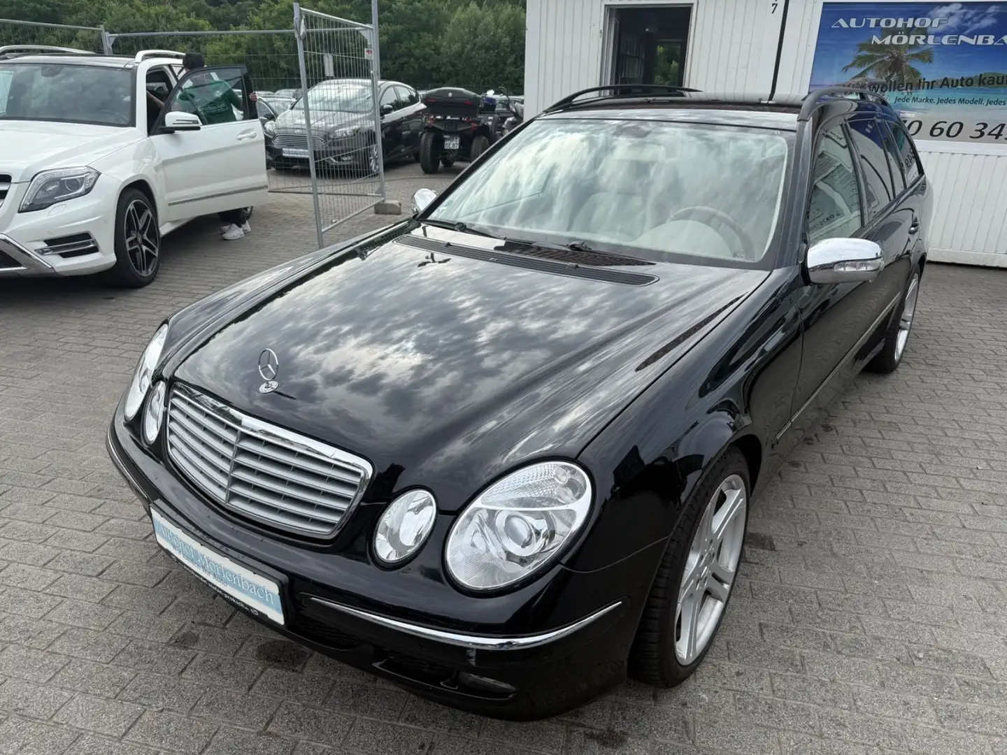 Mercedes-Benz E 350 E -Klasse T-Modell E 350 T Schwarz - 1