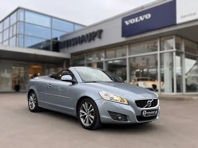 Volvo C70 D4 Momentum*Autom.*Bluetooth*Xenon*Sitzheizg