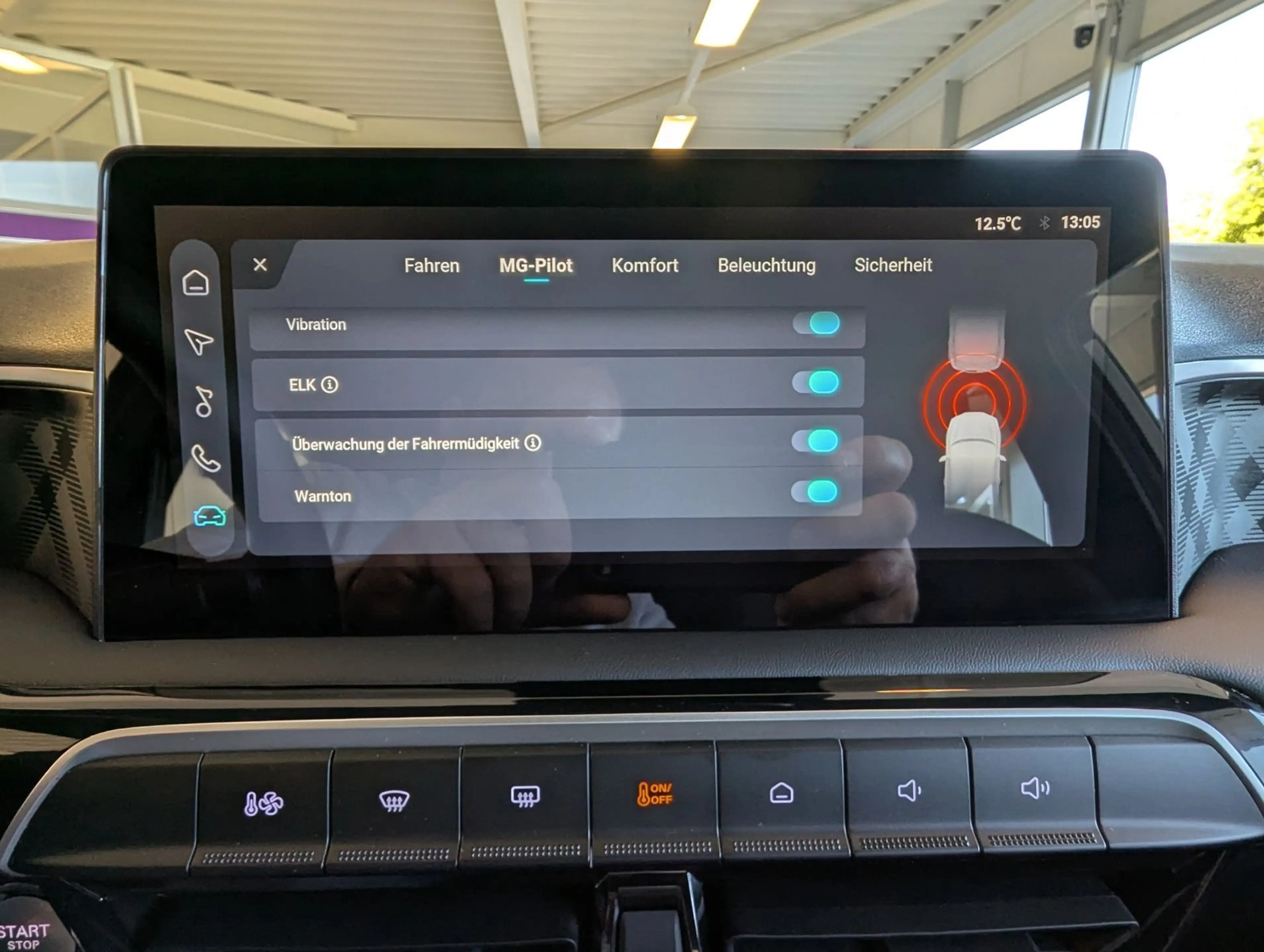 MG MG3 1.5 Hybrid+ Comfort Kamera Navi ACC 16" — photo 31
