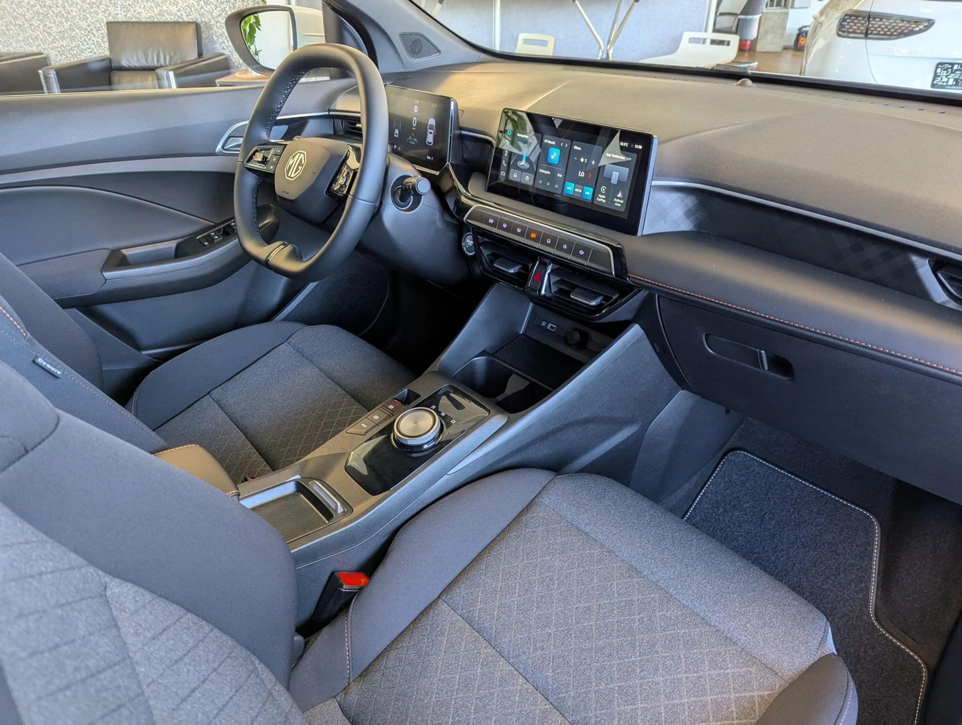 MG MG3 1.5 Hybrid+ Comfort Kamera Navi ACC 16" — photo 13