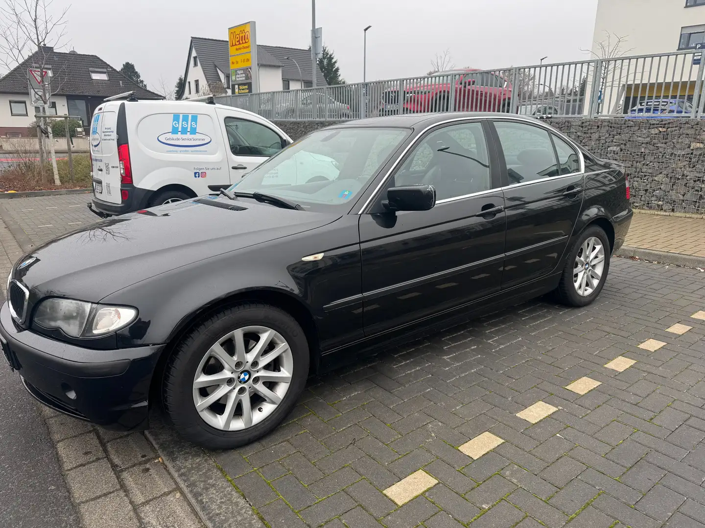 BMW 320 320i 1 Hand Automatik Tüv12/2026 Top Zustand Schwarz - 2