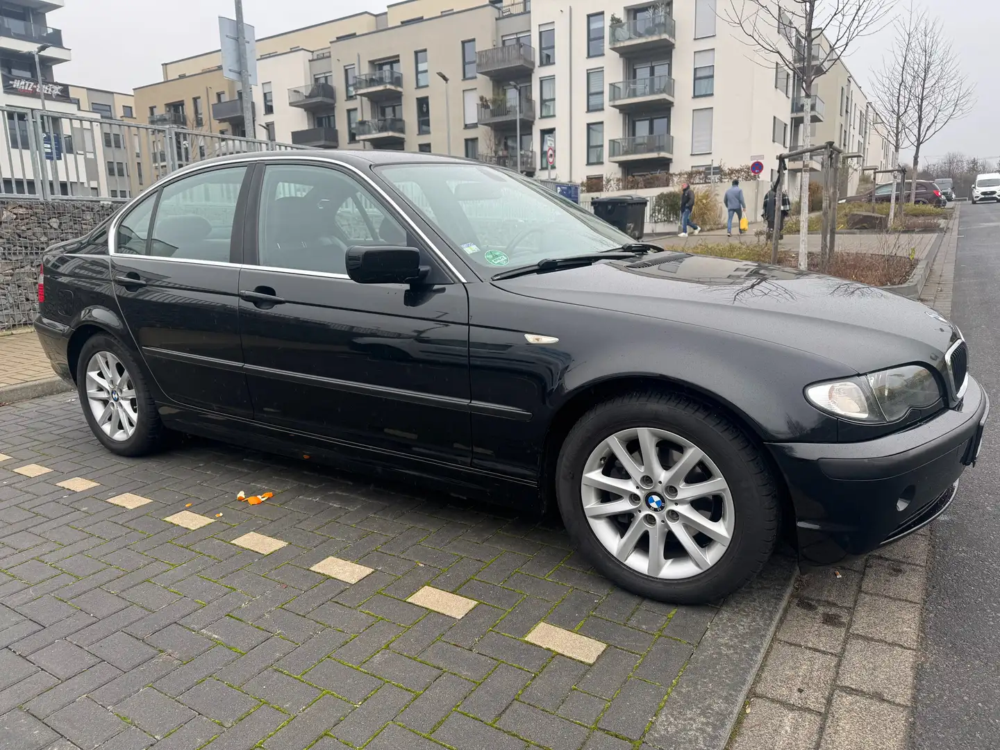 BMW 320 320i 1 Hand Automatik Tüv12/2026 Top Zustand Schwarz - 1