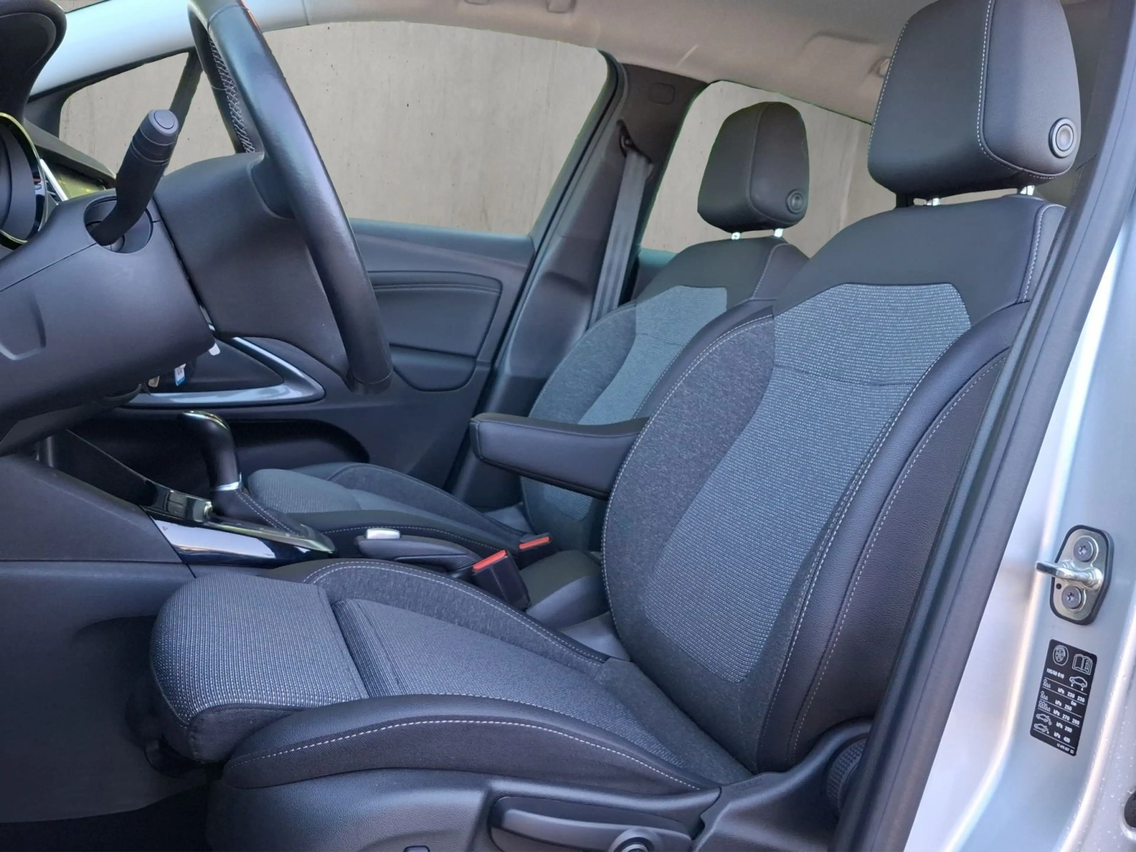 Opel Crossland Opel Crossland 1.2 Elegance — photo 9