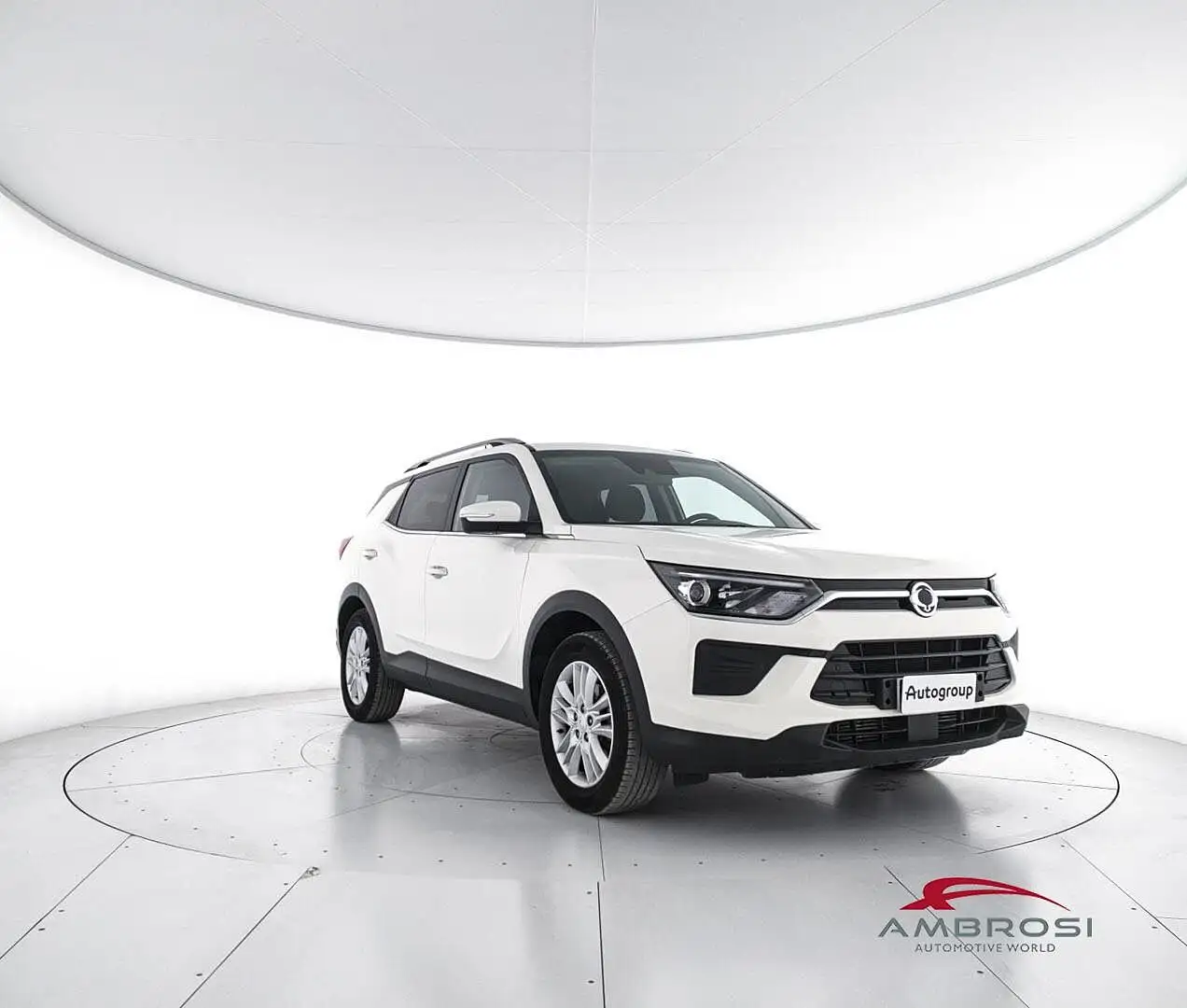 SsangYong Korando 1.6 Diesel AWD Icon Bianco - 2